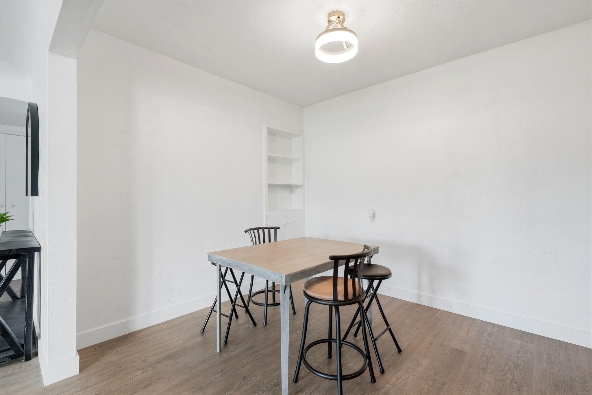 630 Auburn St, Tulare, CA 93274