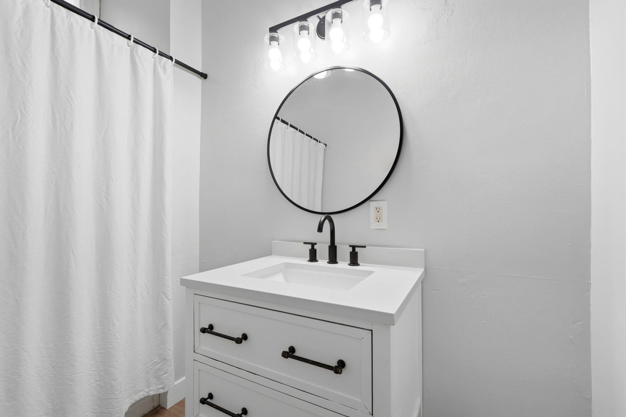 630 Auburn St, Tulare, CA 93274