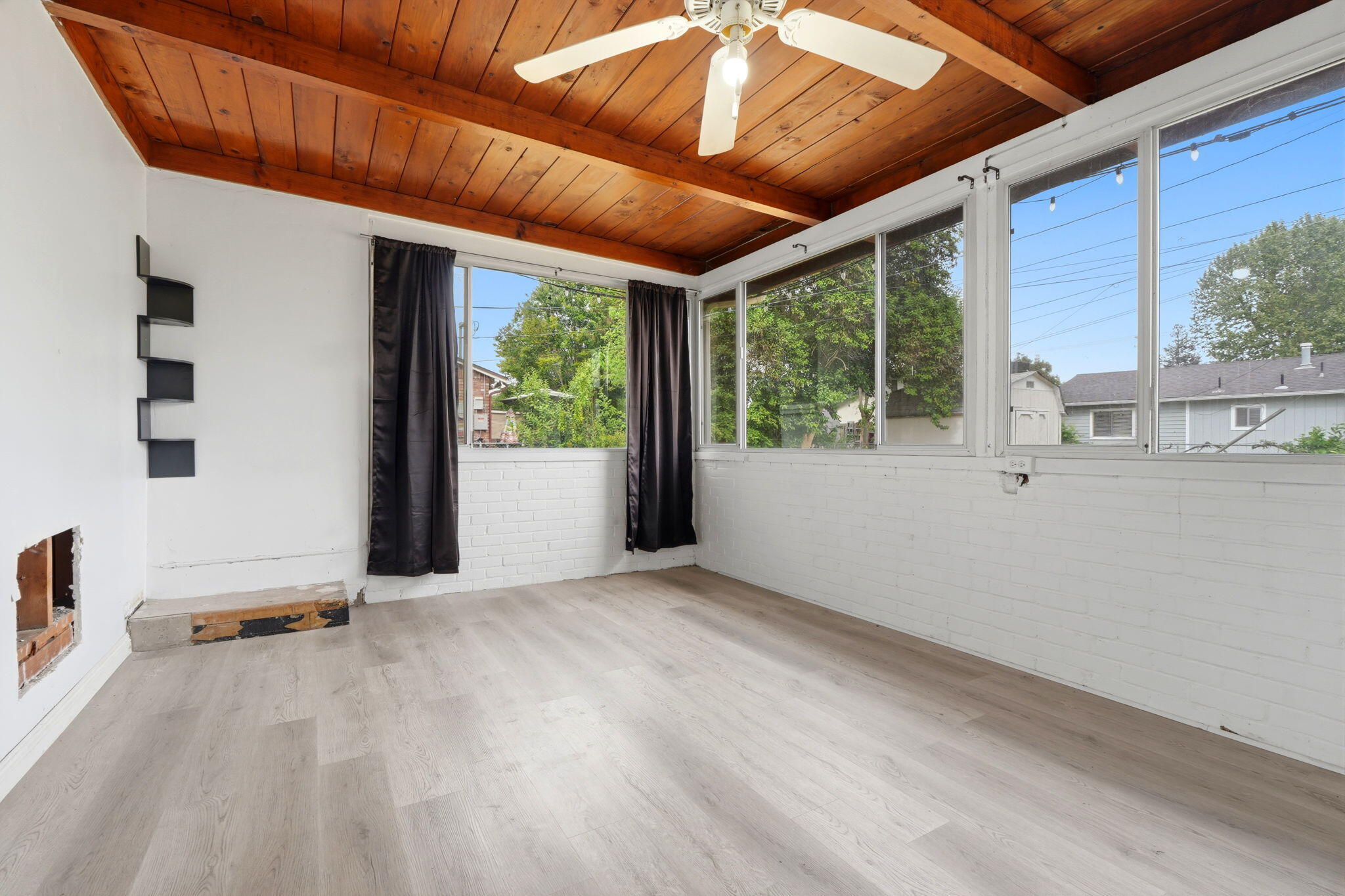 630 Auburn St, Tulare, CA 93274