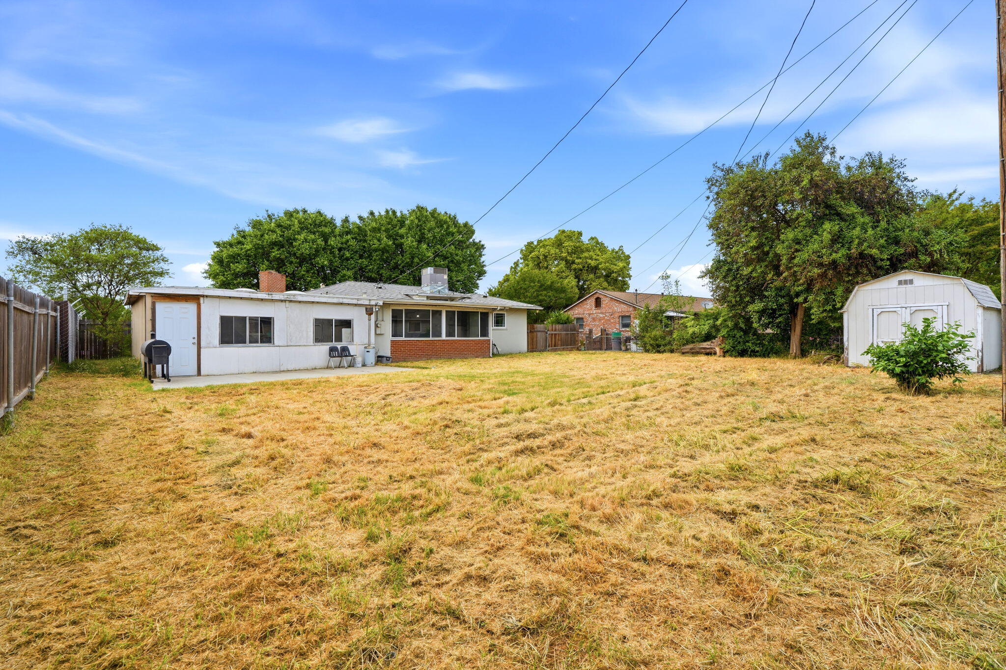 630 Auburn St, Tulare, CA 93274