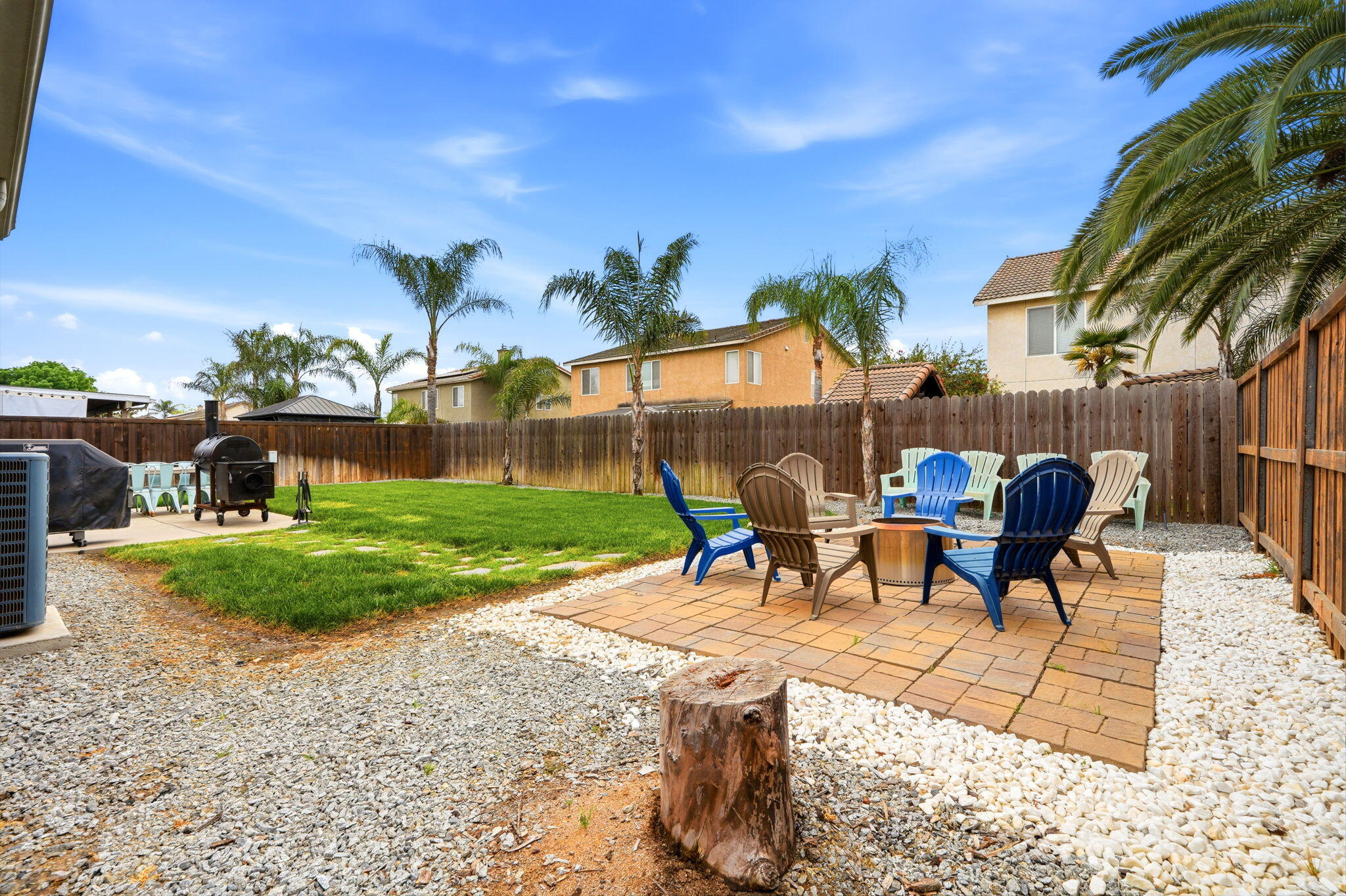 1155 W Julia Way, Hanford, CA 93230