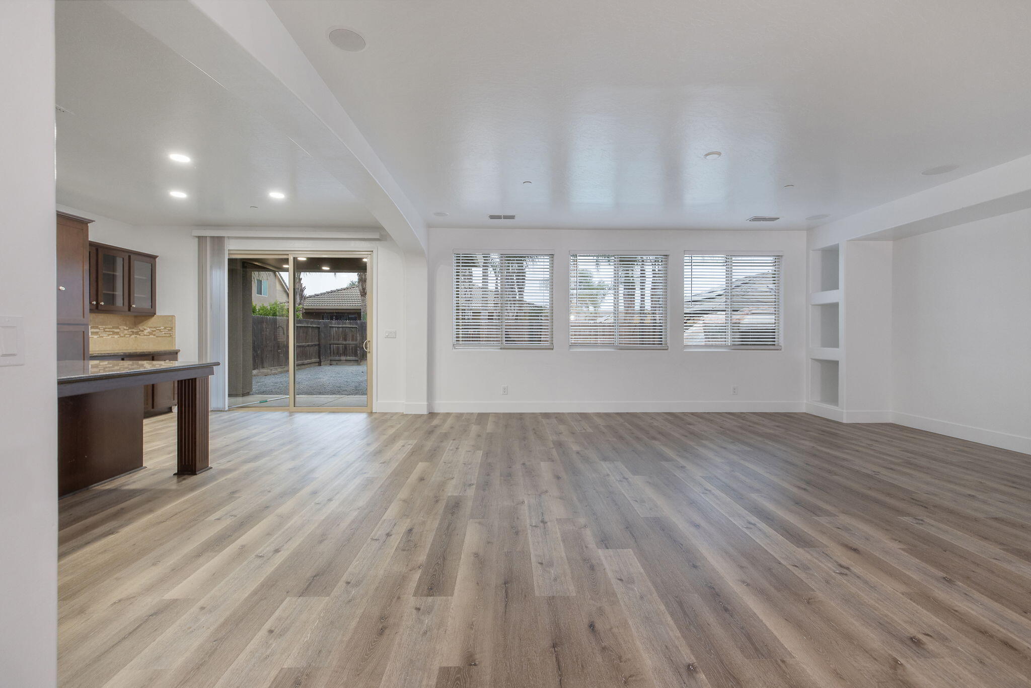 3526 W Buena Vista Ave, Visalia, CA 93291