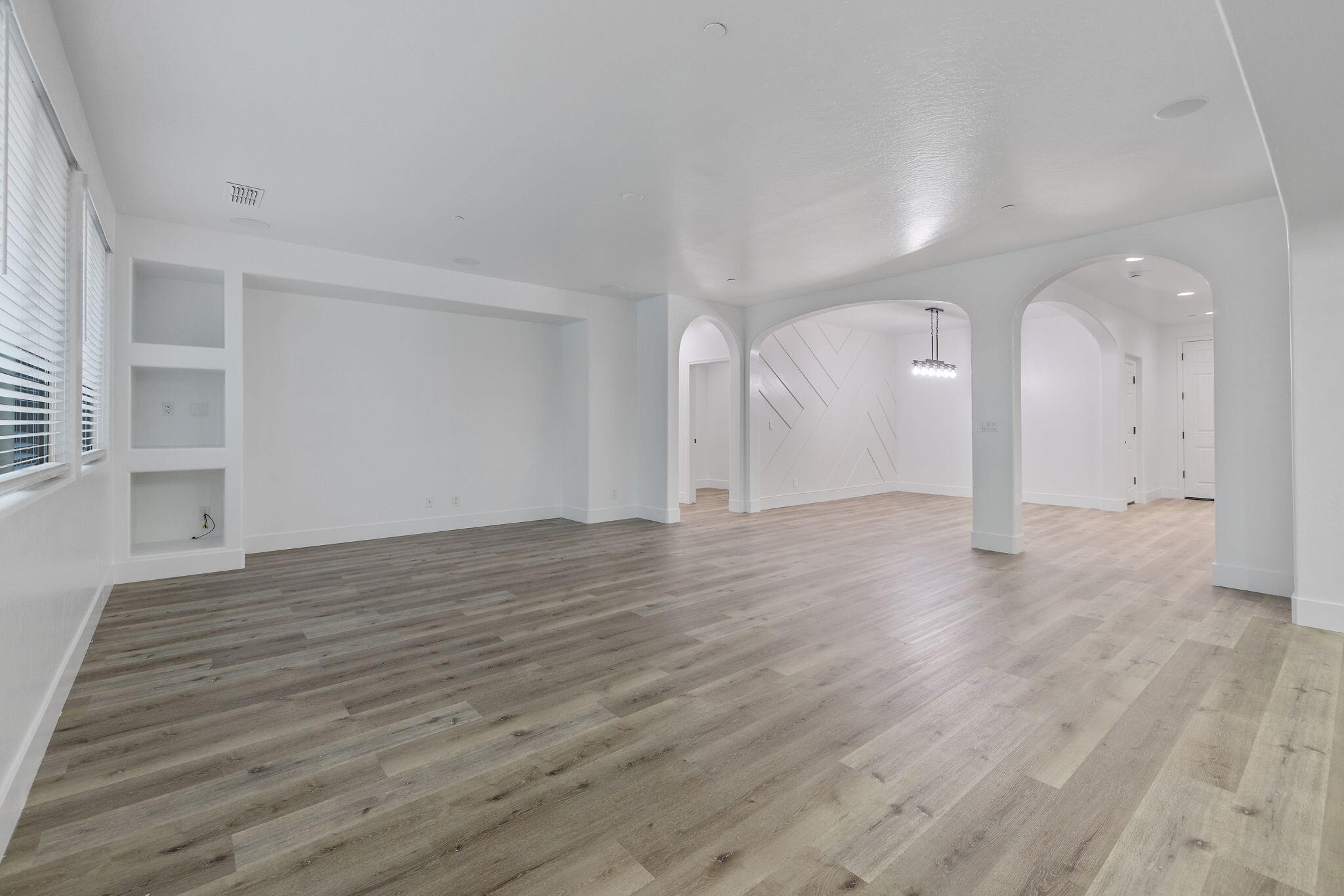 3526 W Buena Vista Ave, Visalia, CA 93291