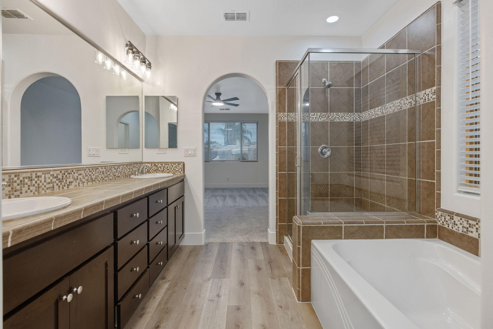 3526 W Buena Vista Ave, Visalia, CA 93291