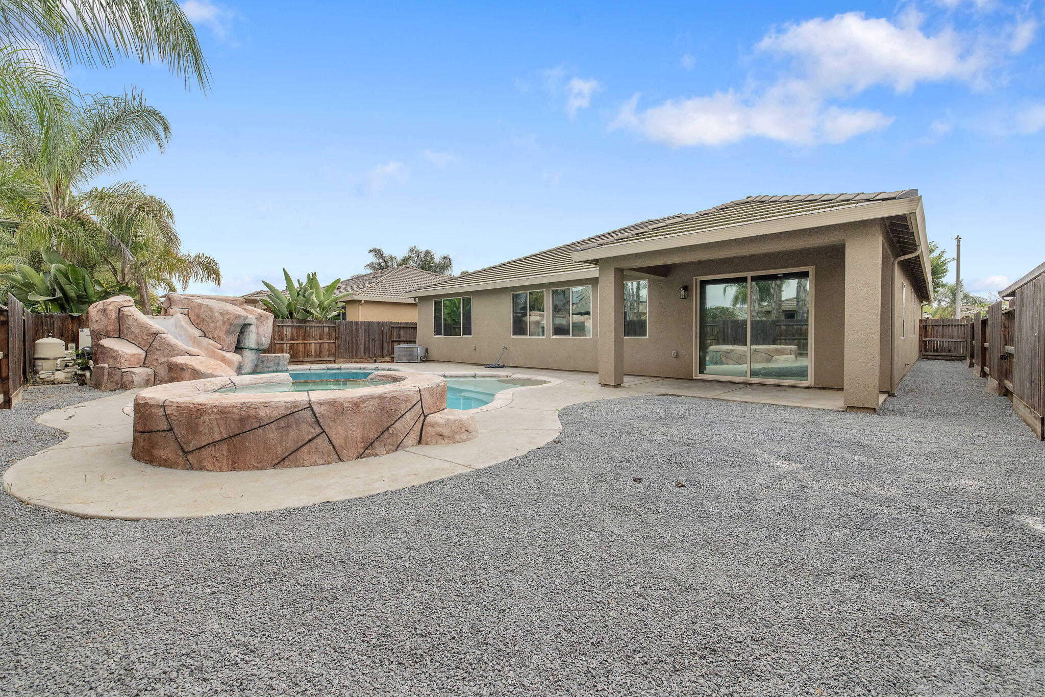 3526 W Buena Vista Ave, Visalia, CA 93291