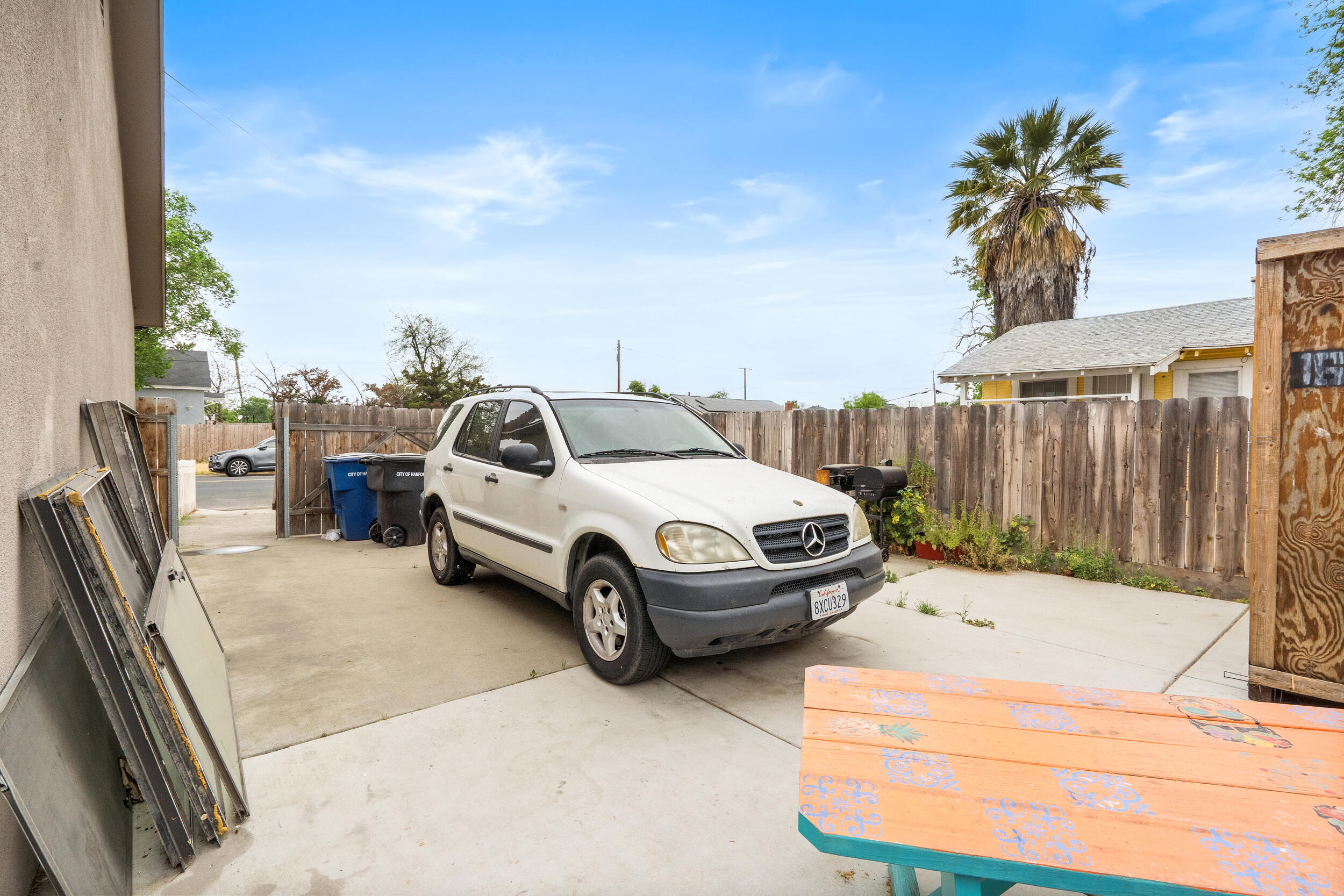 300 E Ivy St, Hanford, CA 93230