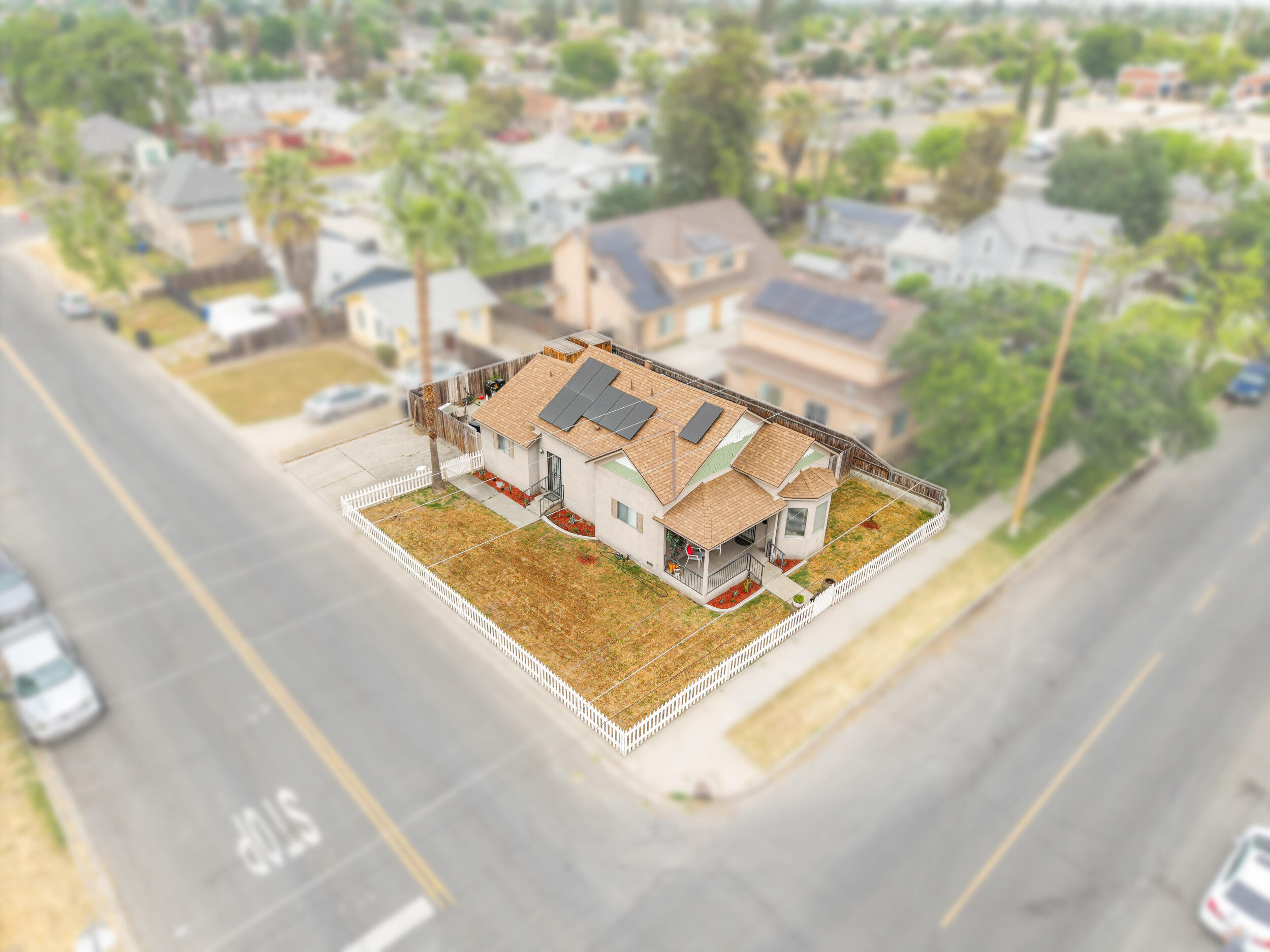 300 E Ivy St, Hanford, CA 93230