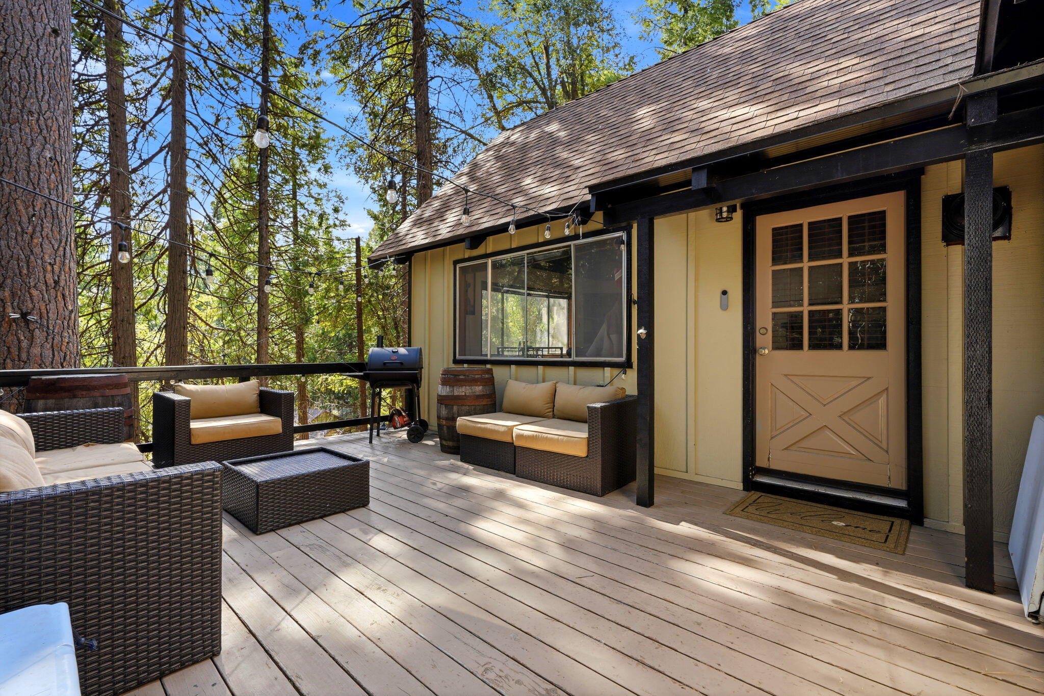 1833 James Dr, Springville, CA 93265