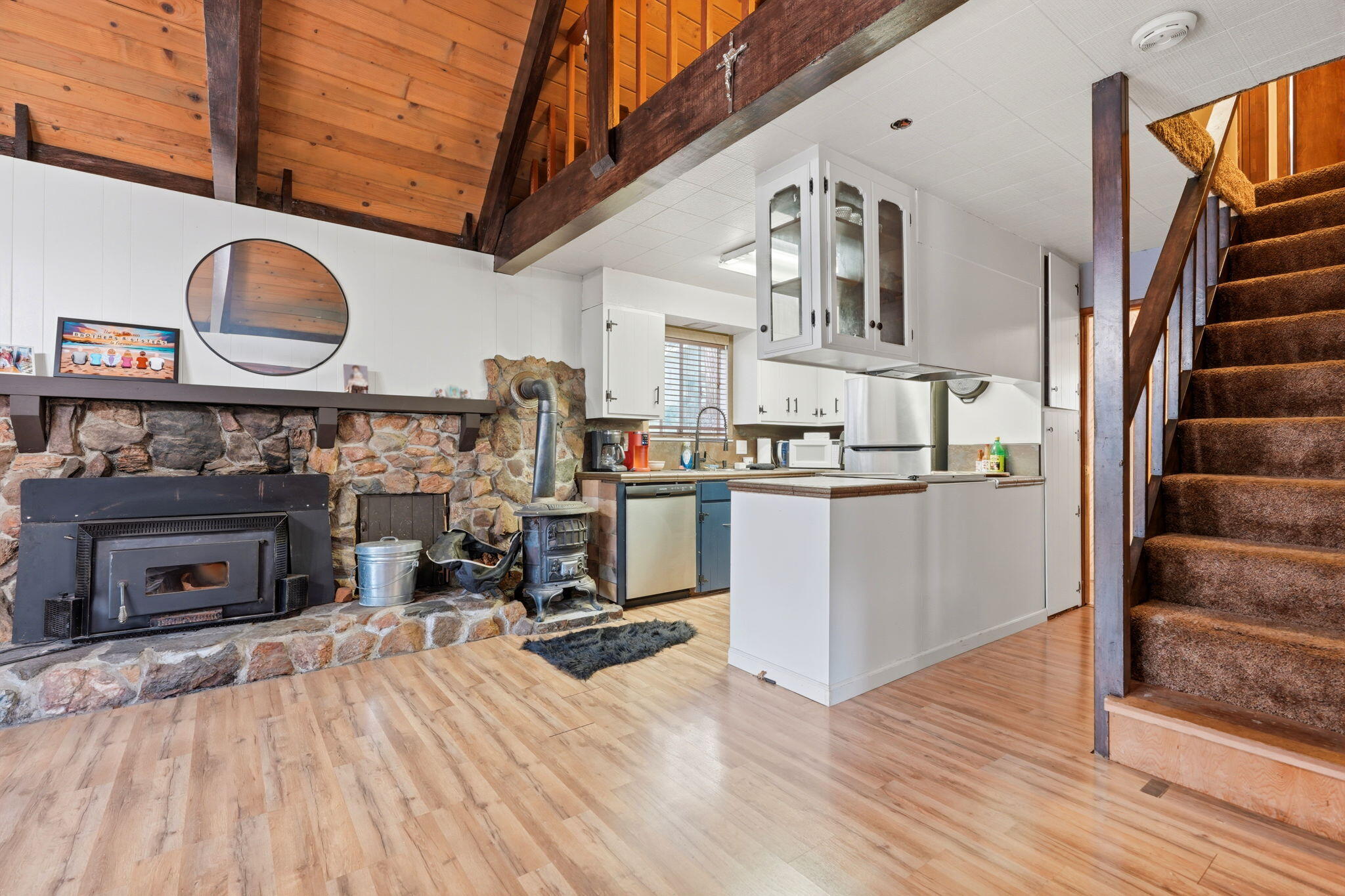 1833 James Dr, Springville, CA 93265