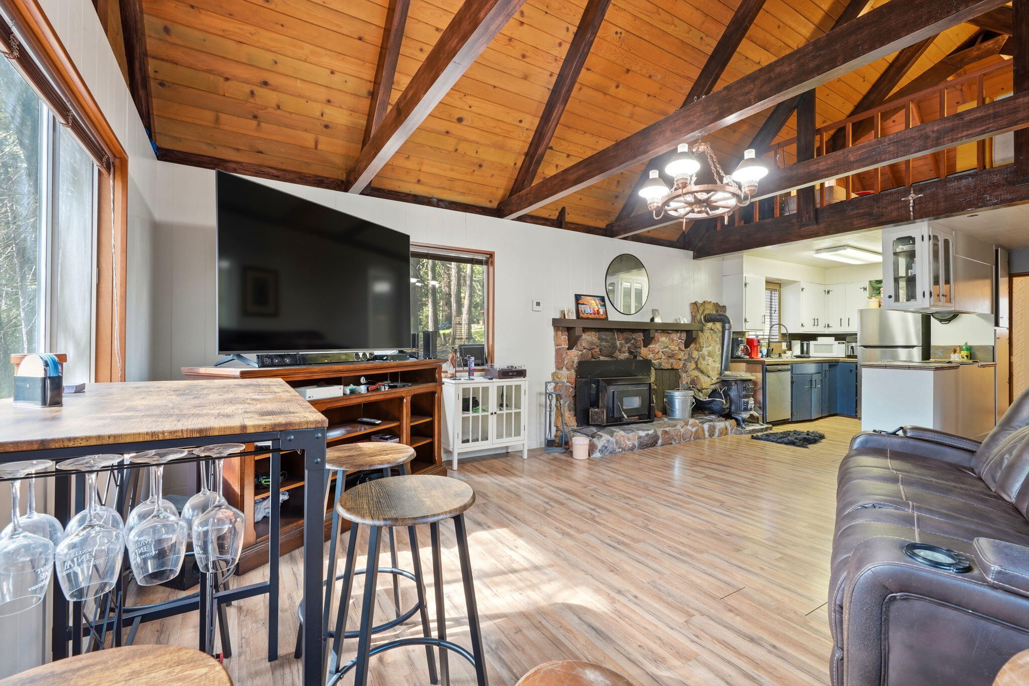 1833 James Dr, Springville, CA 93265