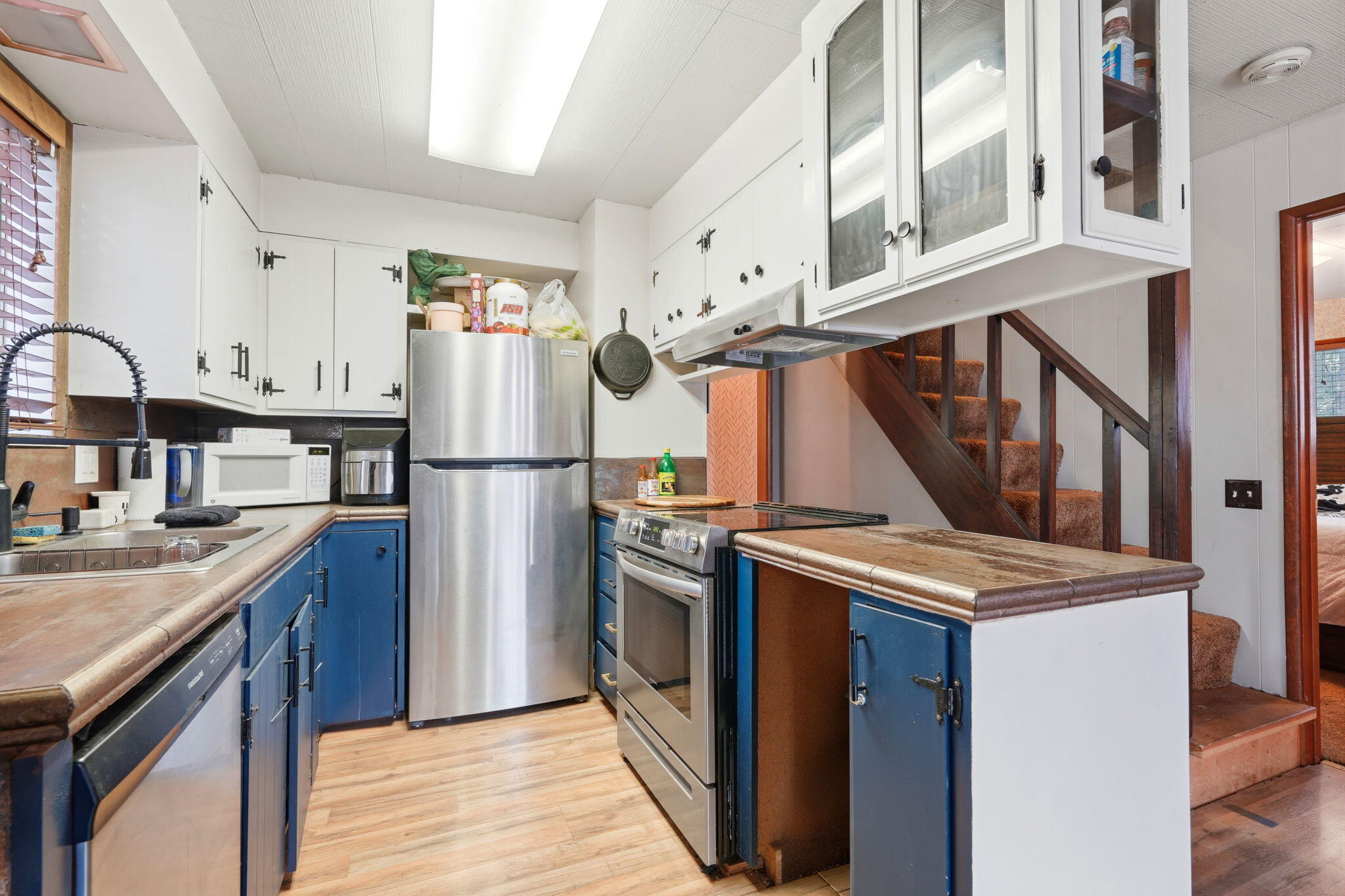 1833 James Dr, Springville, CA 93265