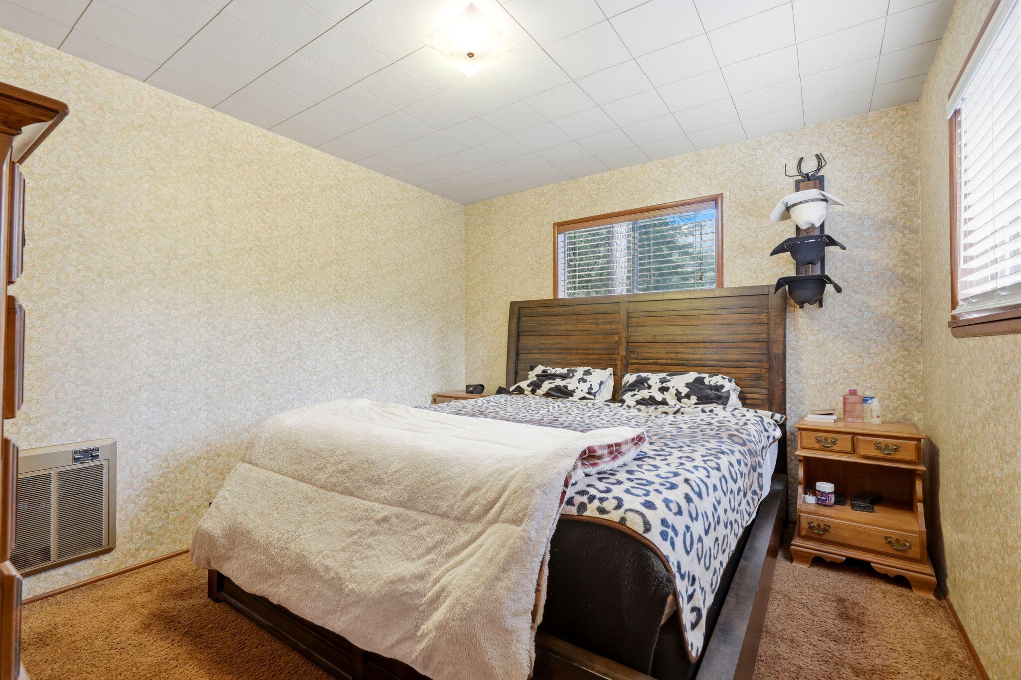 1833 James Dr, Springville, CA 93265