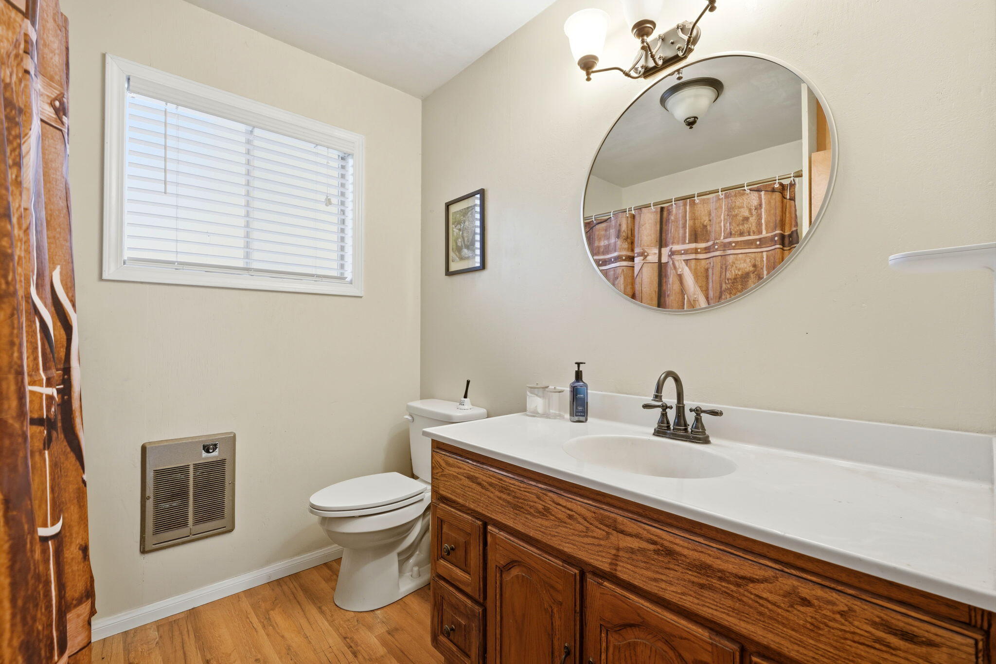 1833 James Dr, Springville, CA 93265