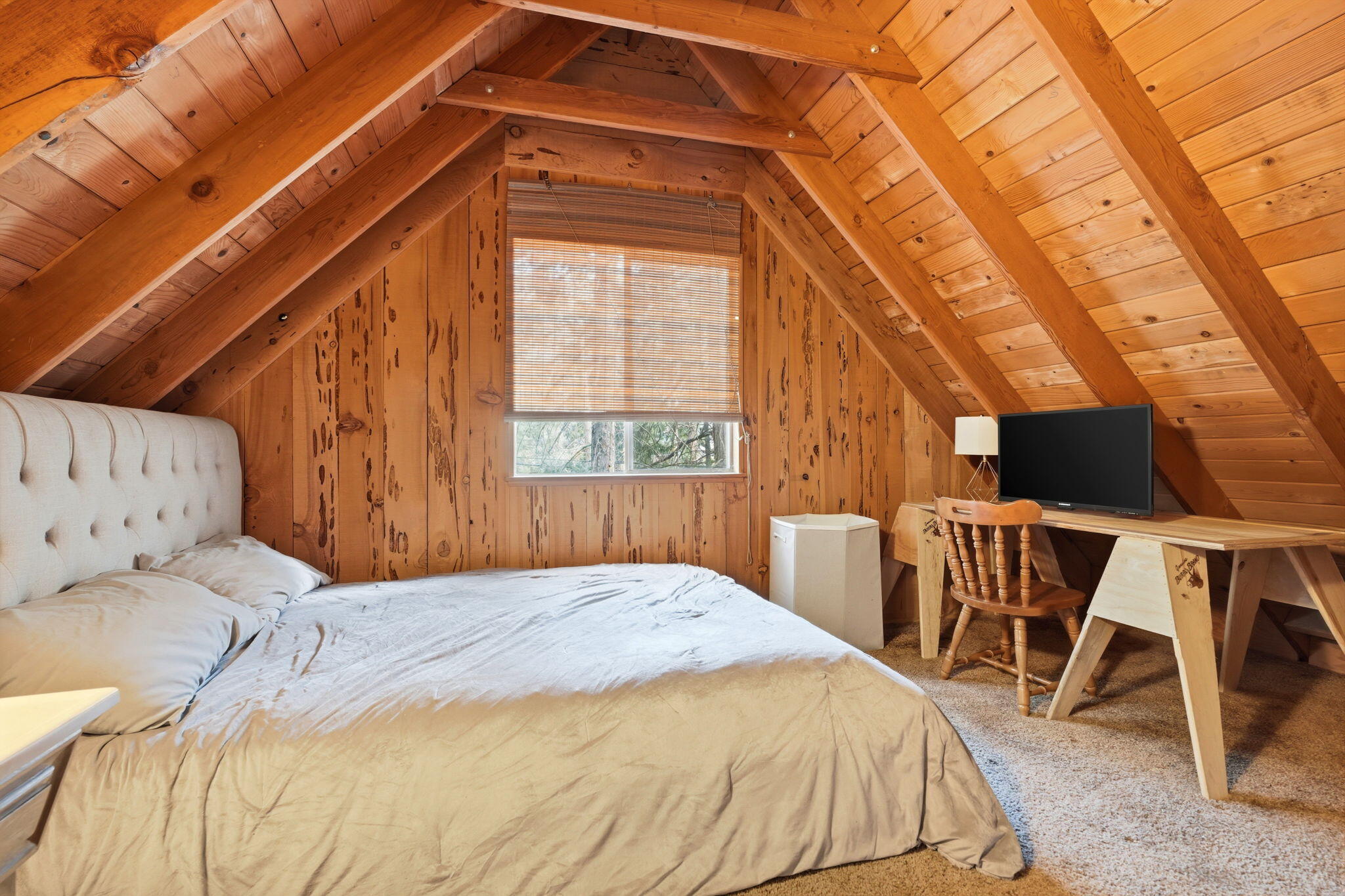 1833 James Dr, Springville, CA 93265