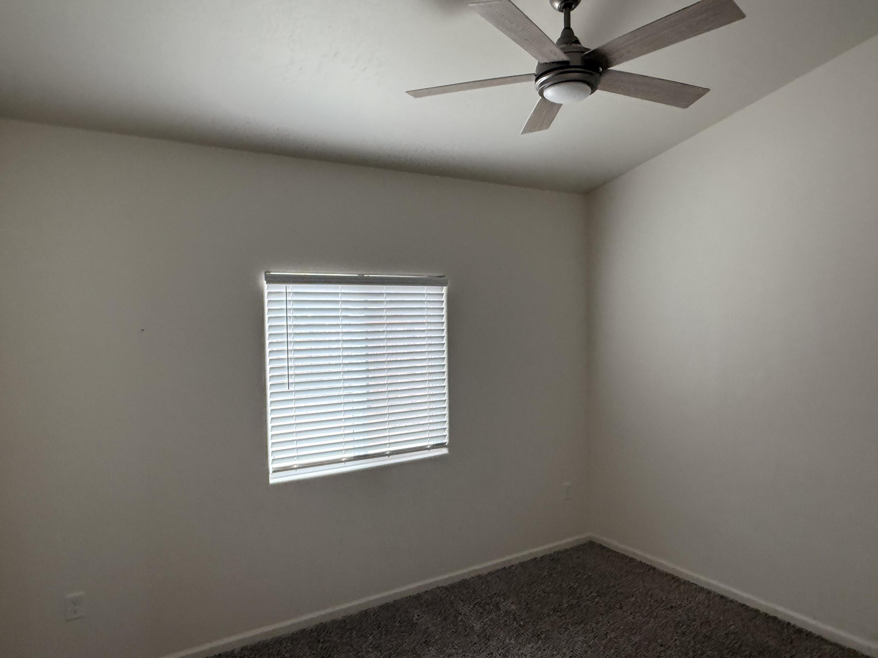 682 W Pin Oak Ave, Porterville, CA 93257