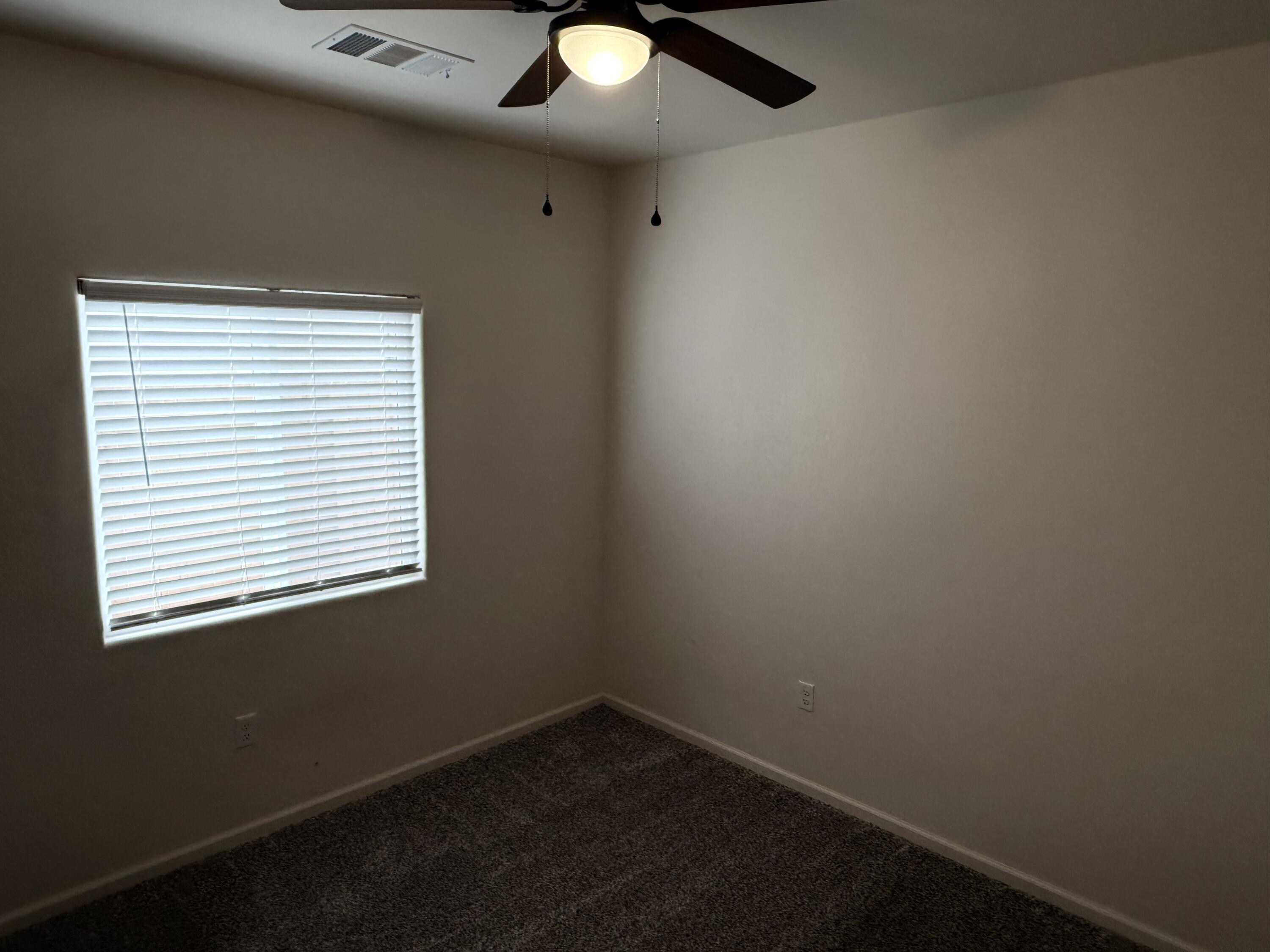 682 W Pin Oak Ave, Porterville, CA 93257