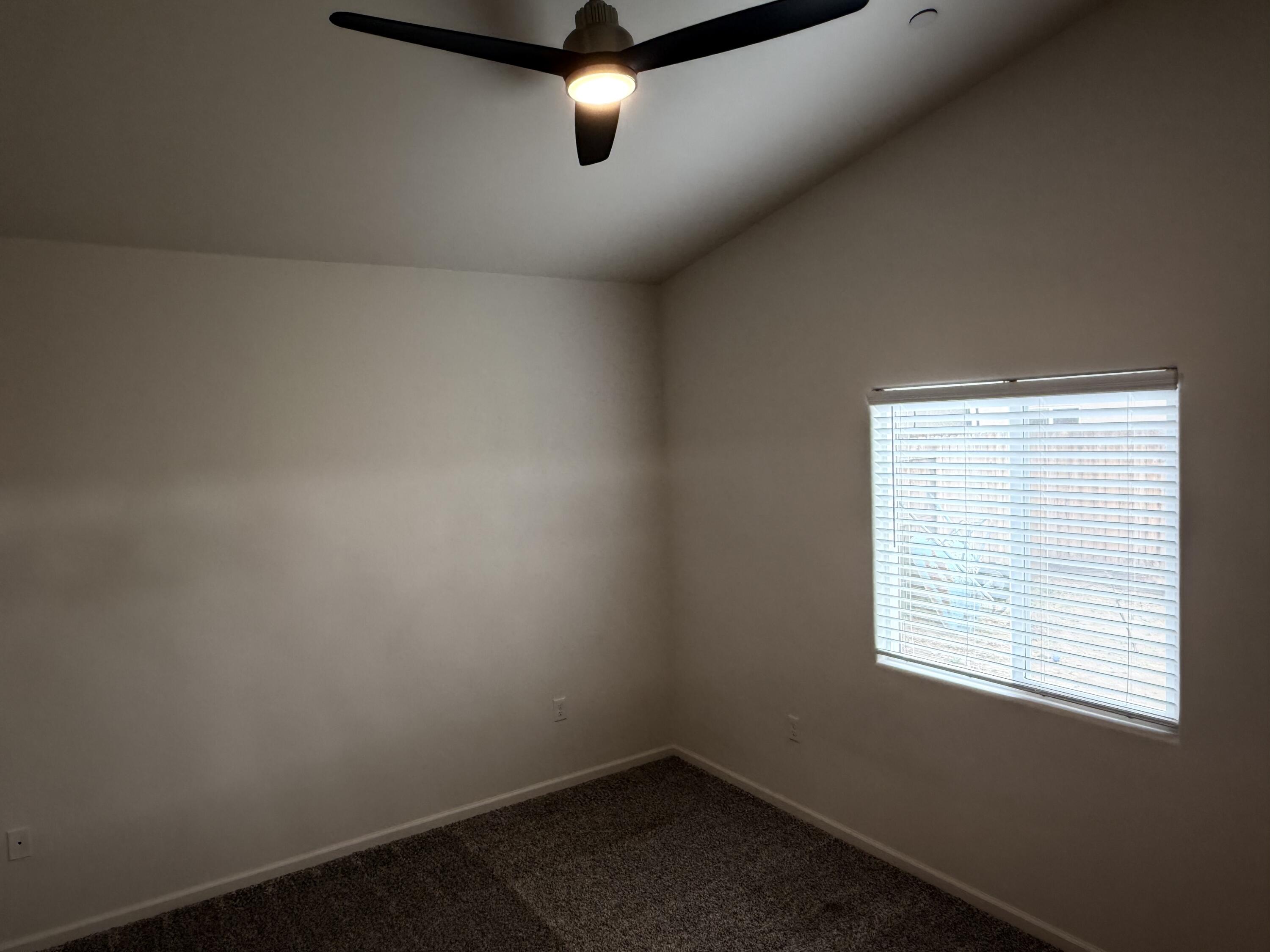 682 W Pin Oak Ave, Porterville, CA 93257