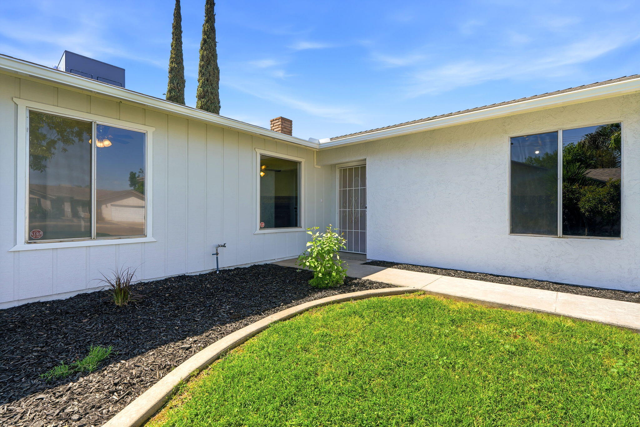 1621 W Westfield Ave, Porterville, CA 93257