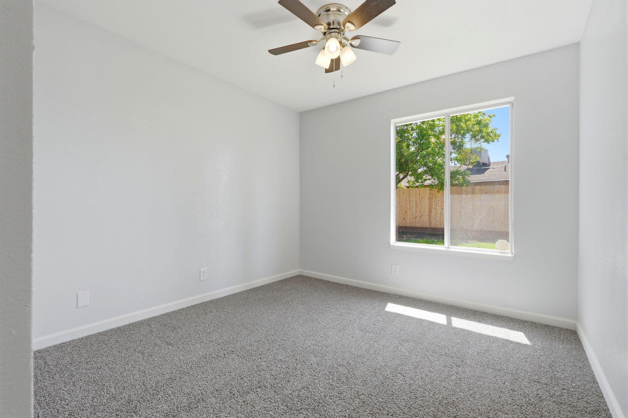 1621 W Westfield Ave, Porterville, CA 93257