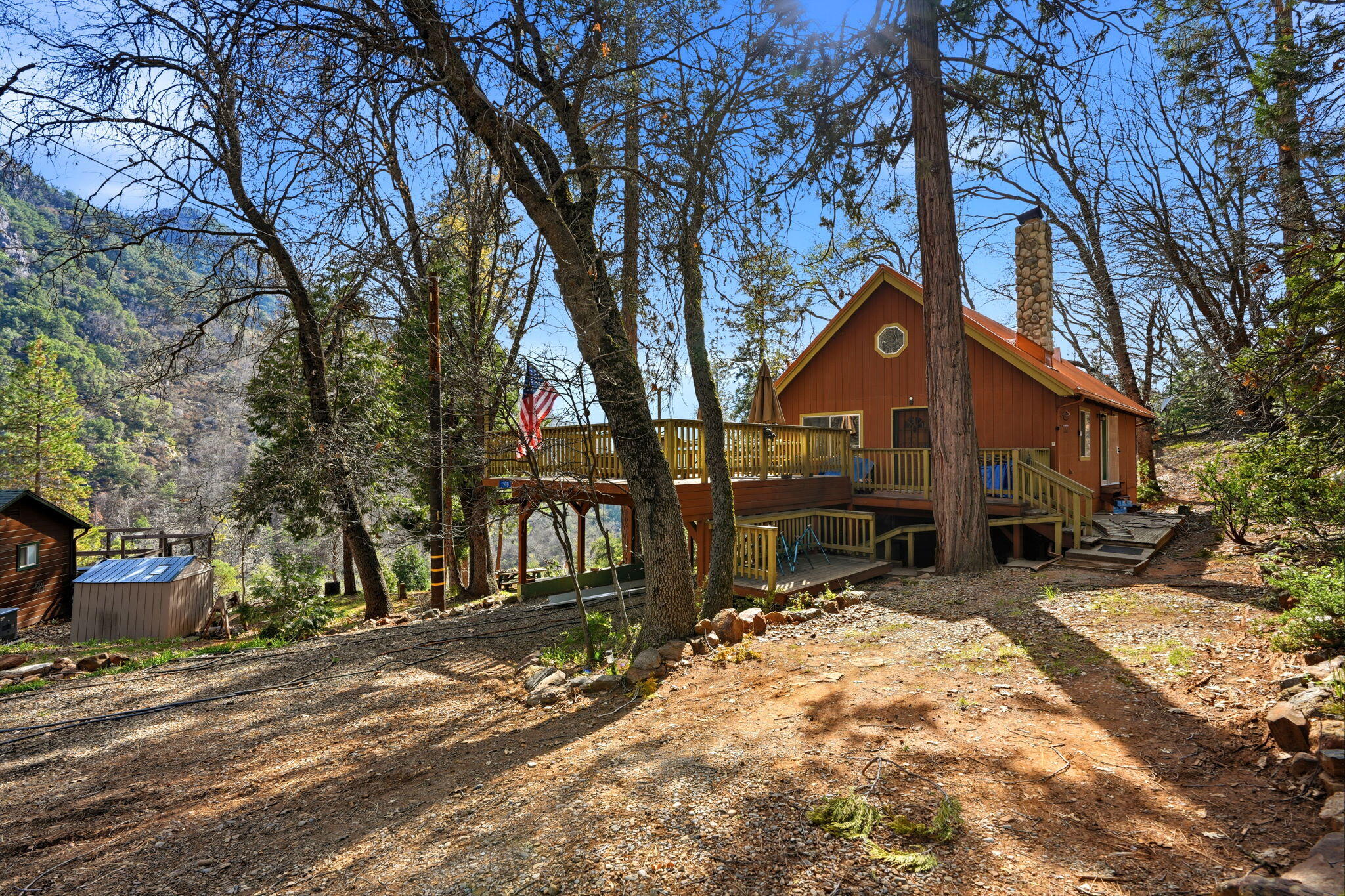 1900 Flynn Dr, Springville, CA 93265