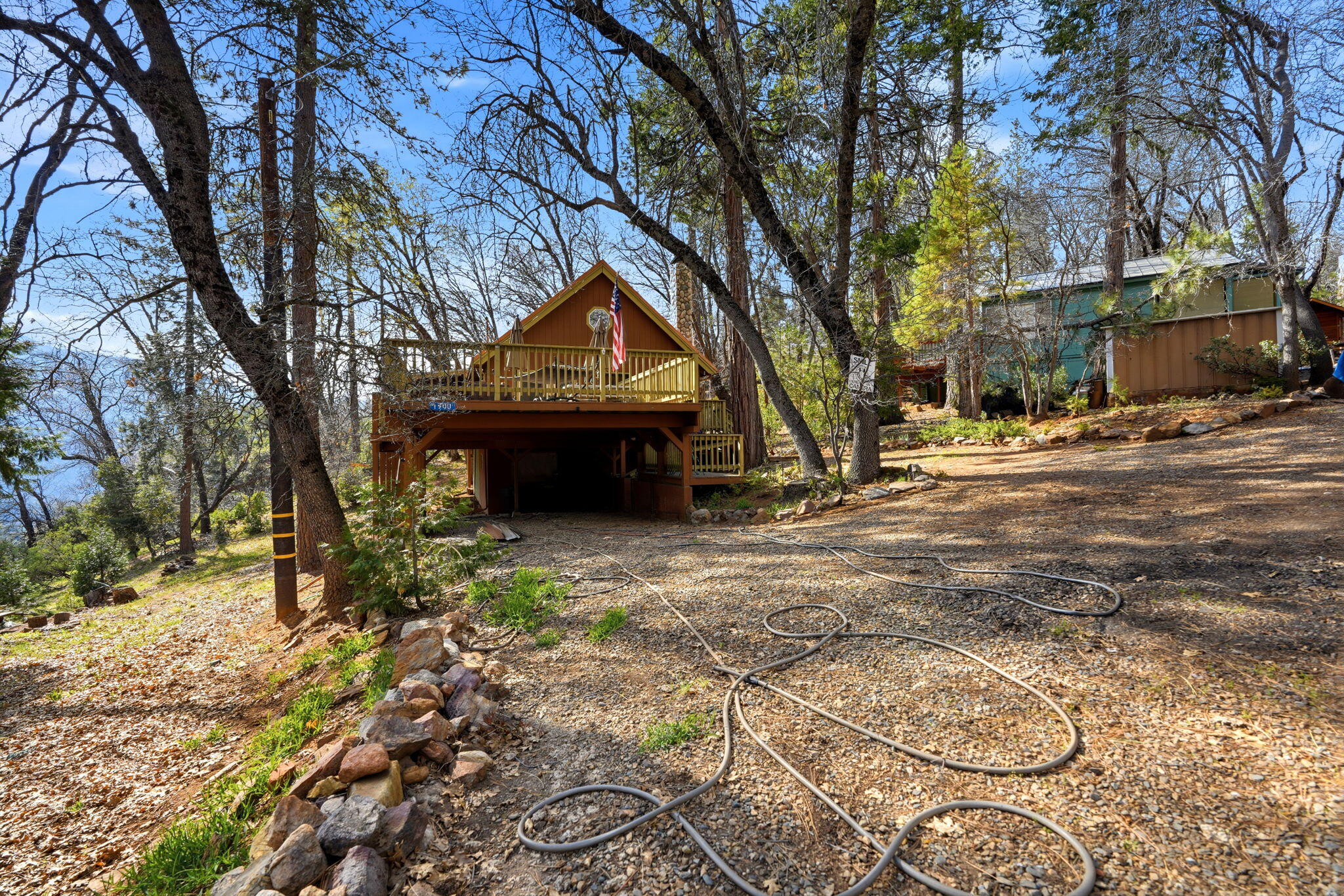 1900 Flynn Dr, Springville, CA 93265