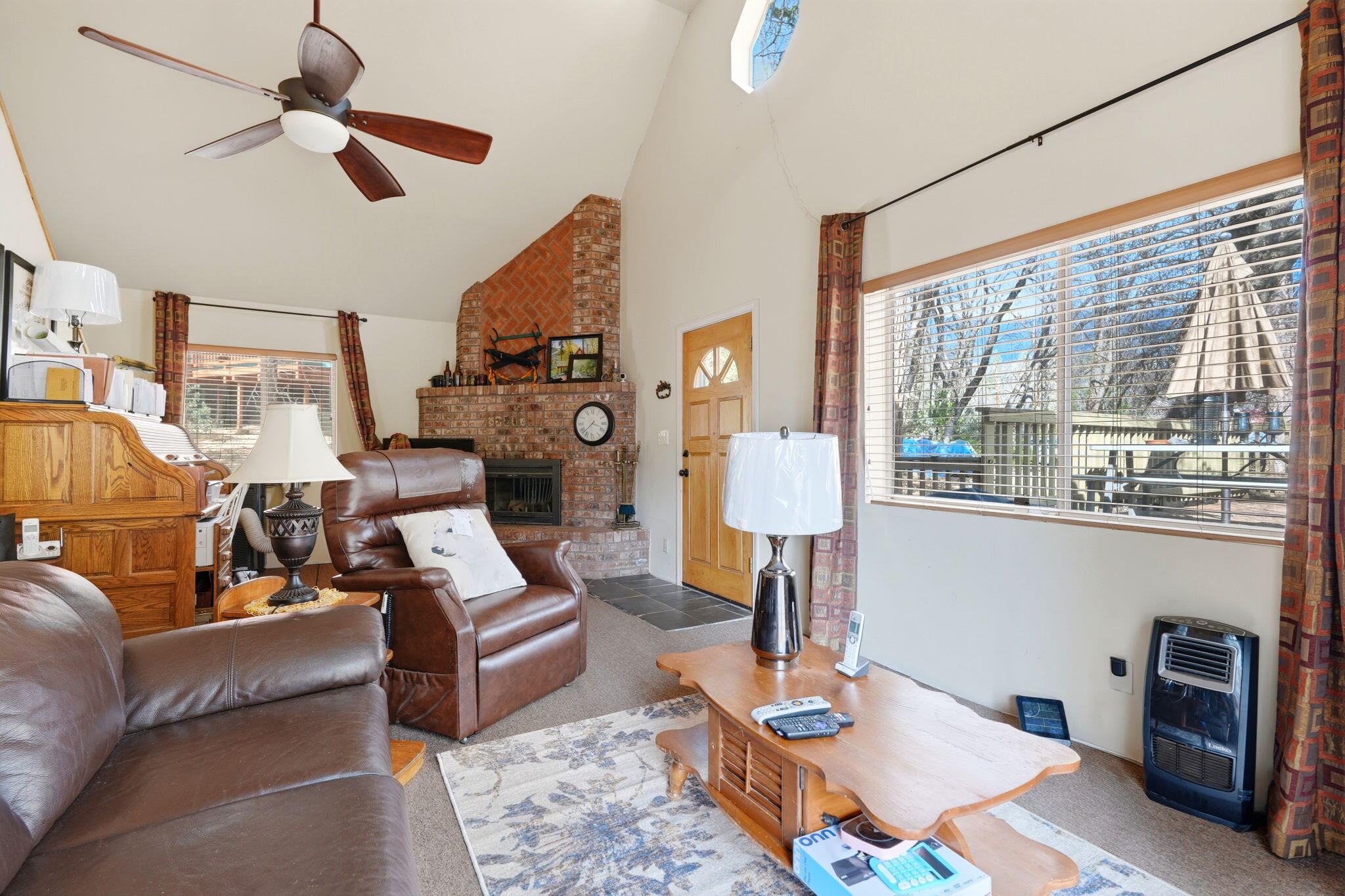 1900 Flynn Dr, Springville, CA 93265