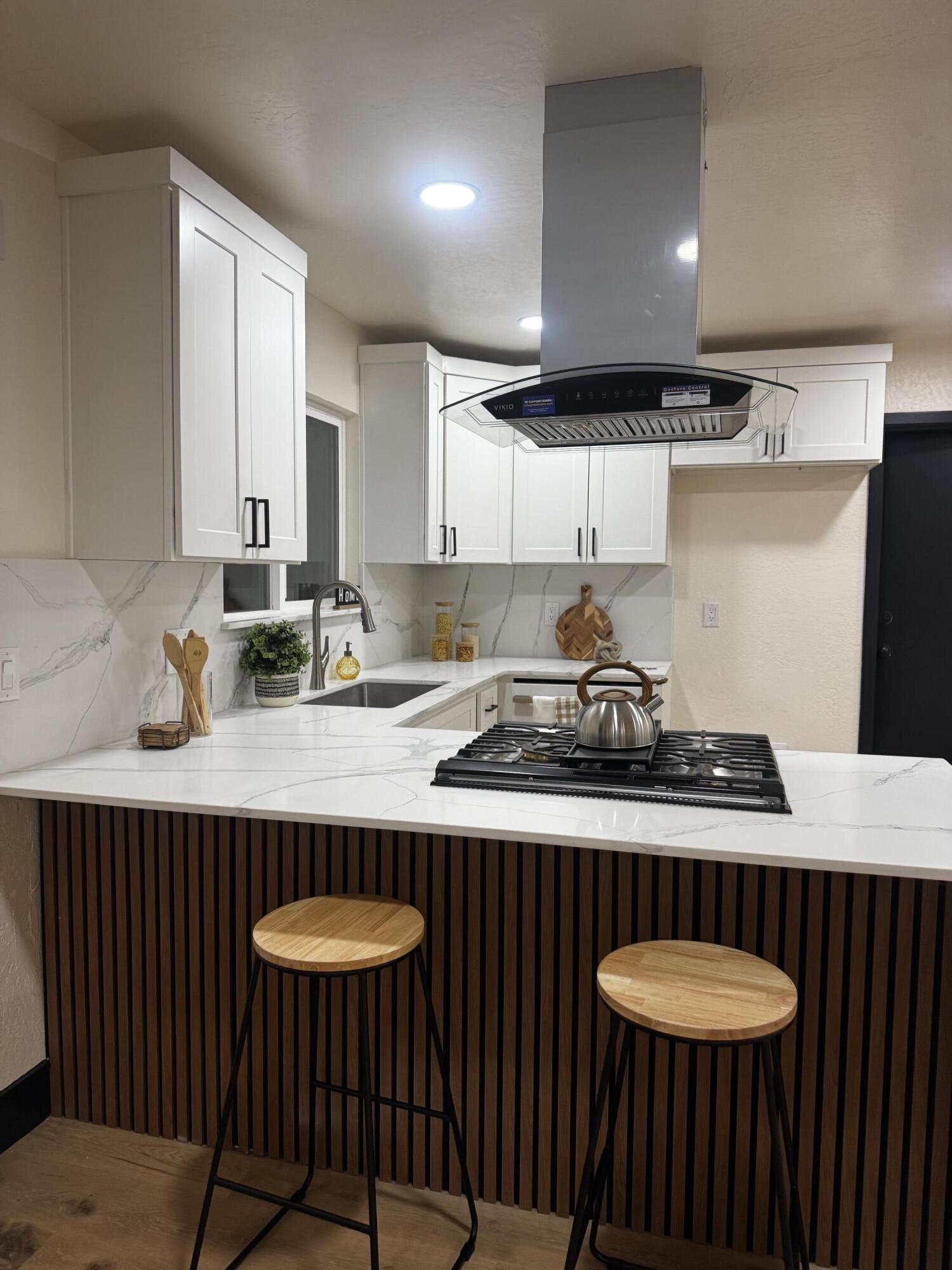 1704 N Giddings St, Visalia, CA 93291