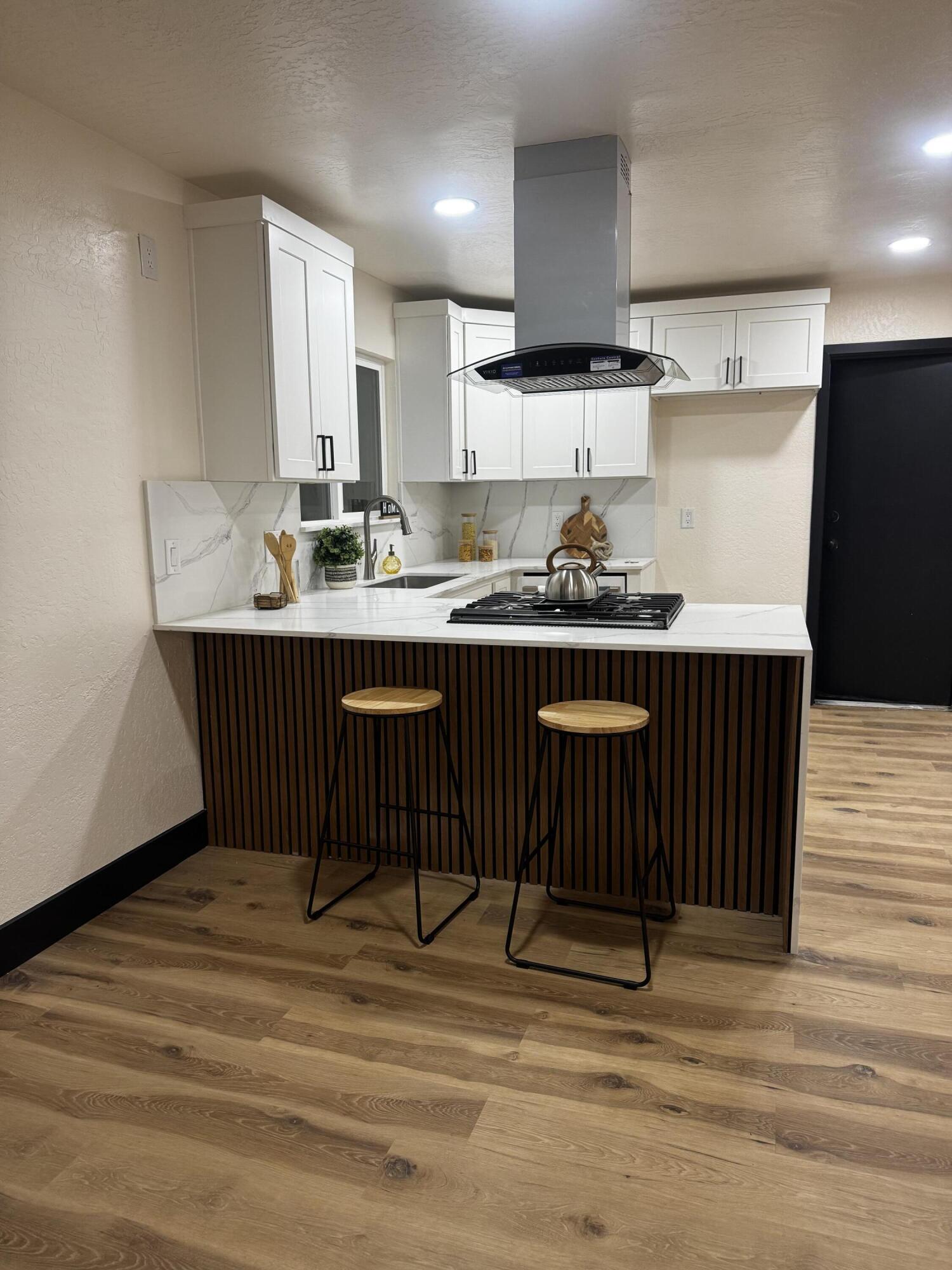 1704 N Giddings St, Visalia, CA 93291