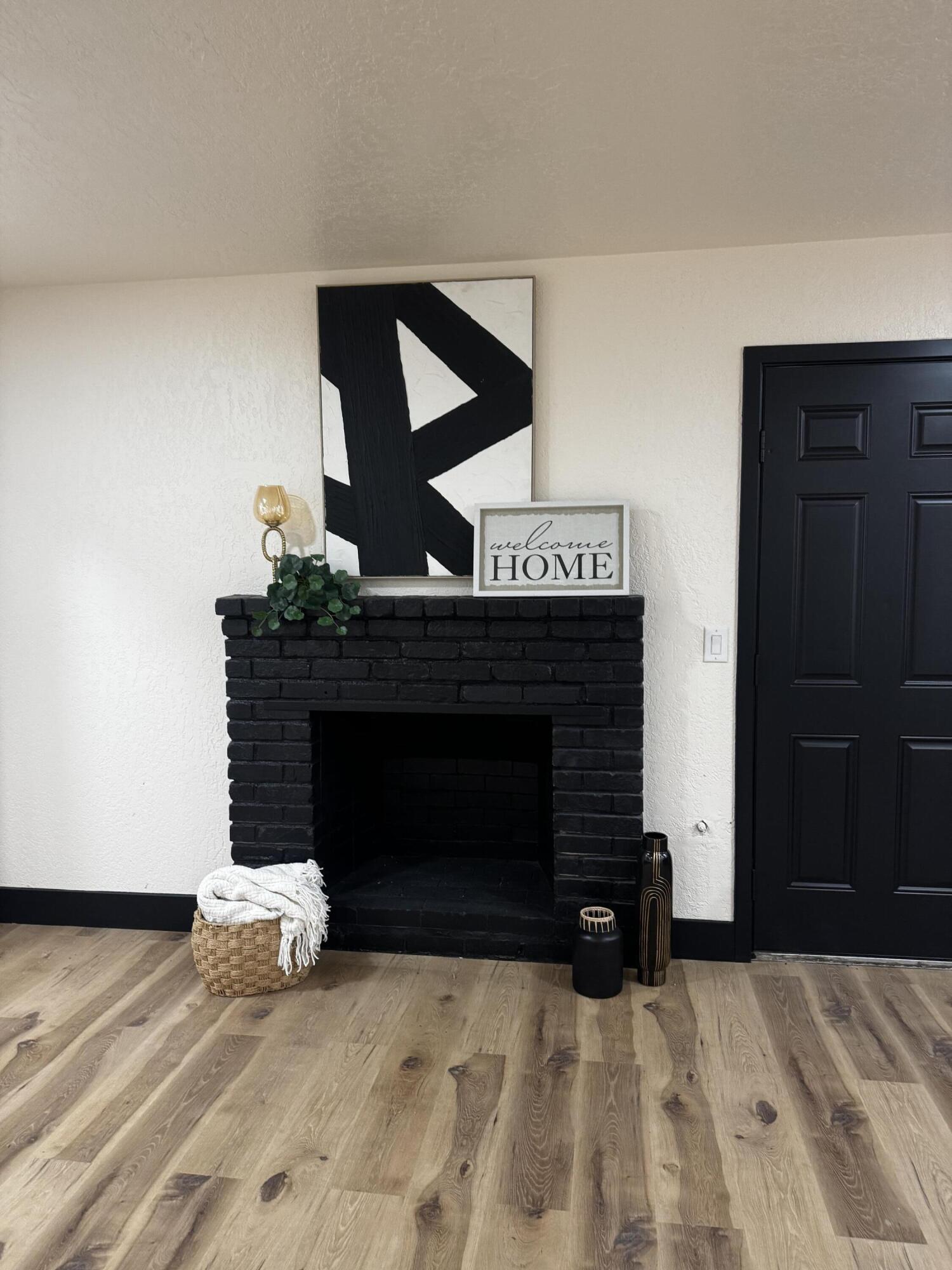 1704 N Giddings St, Visalia, CA 93291