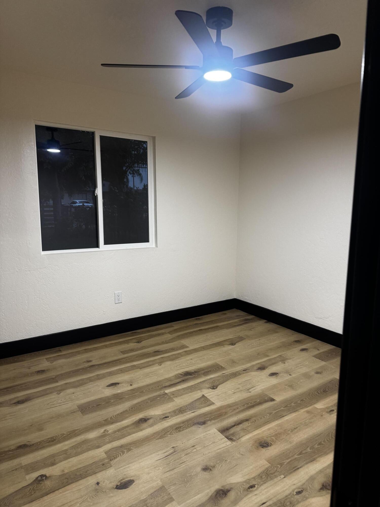 1704 N Giddings St, Visalia, CA 93291