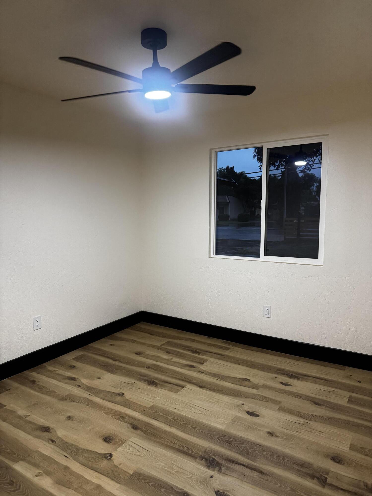 1704 N Giddings St, Visalia, CA 93291