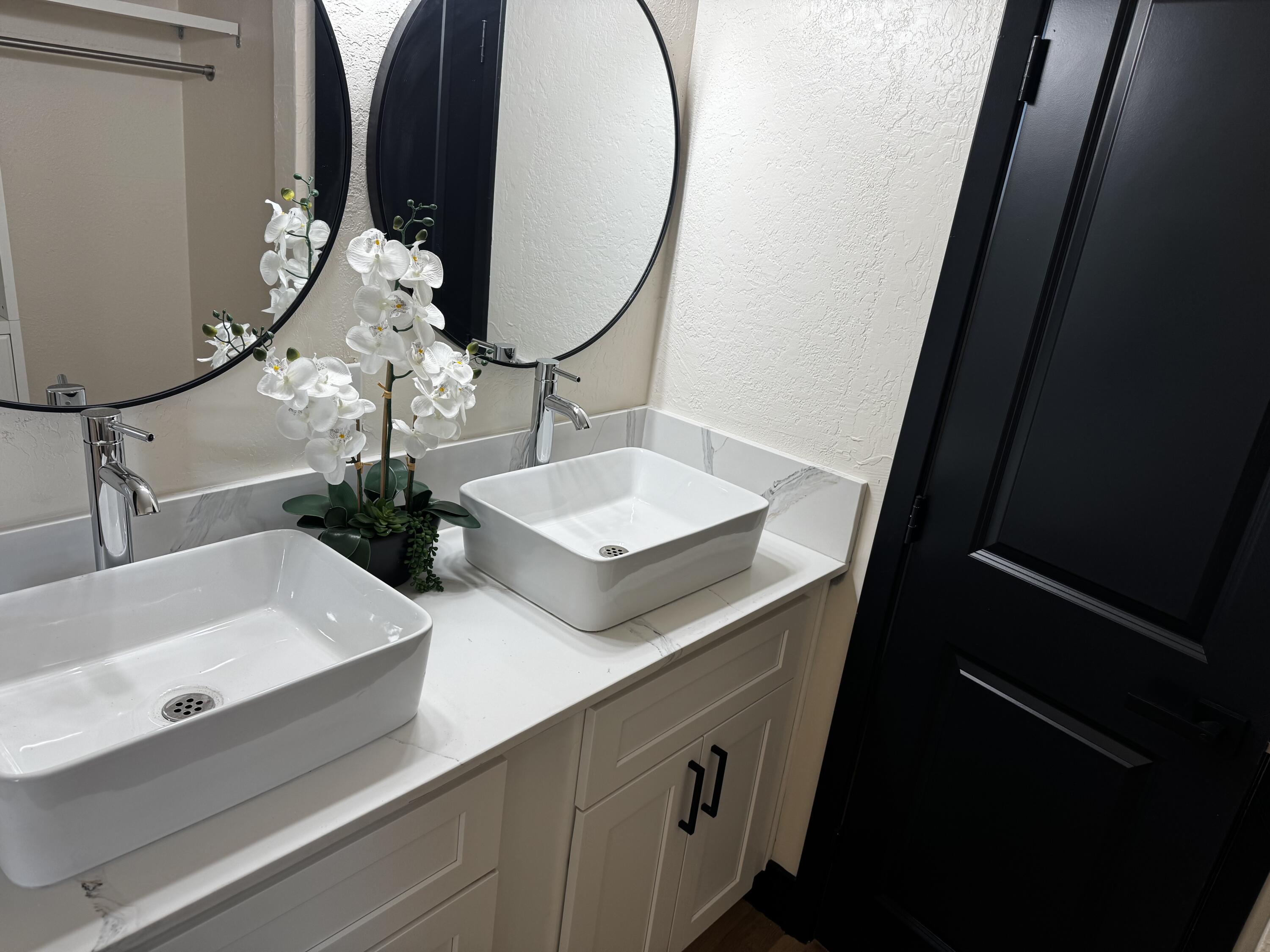 1704 N Giddings St, Visalia, CA 93291