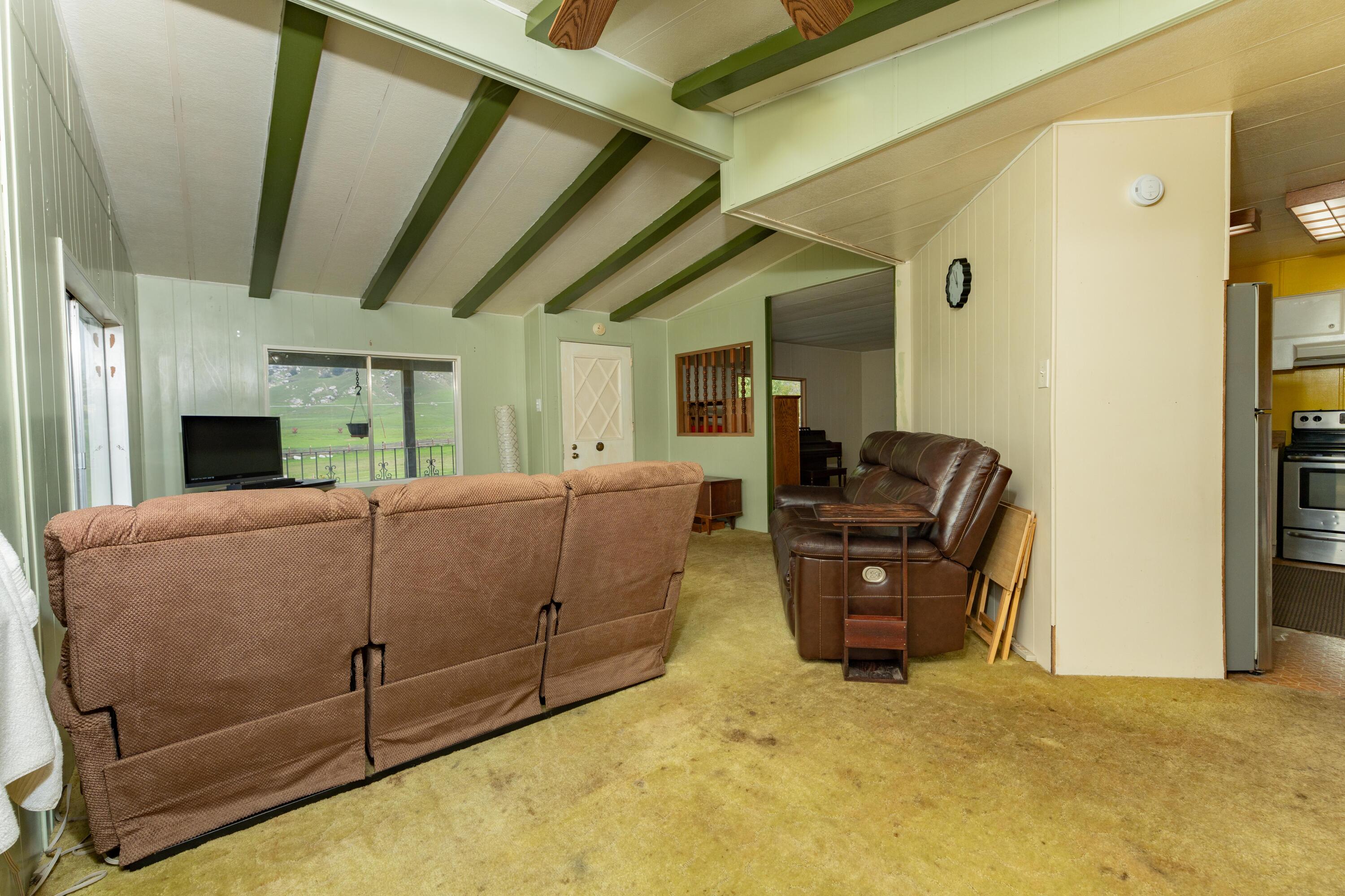 32267 Avenue 176, Springville, CA 93265