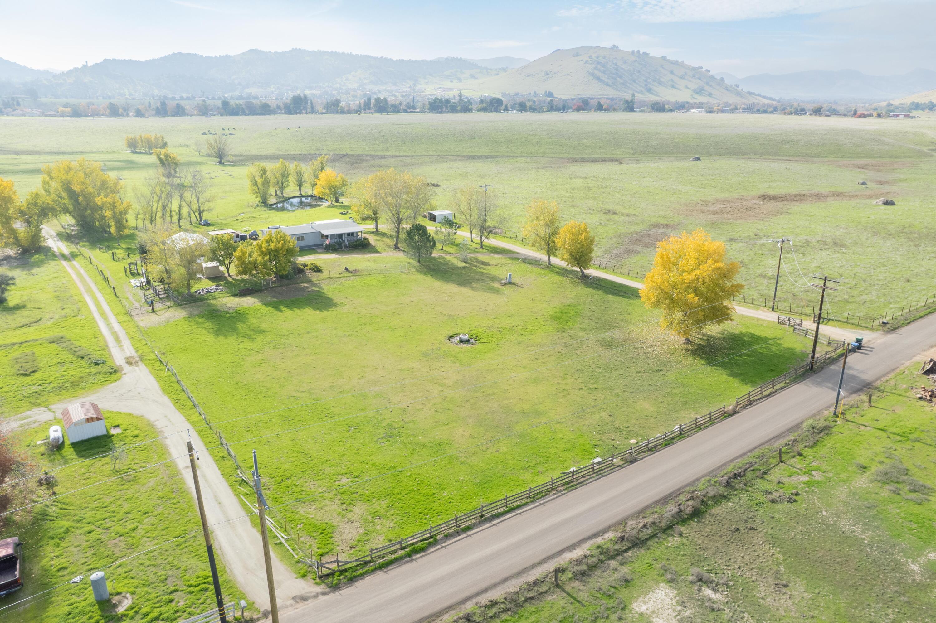 32267 Avenue 176, Springville, CA 93265