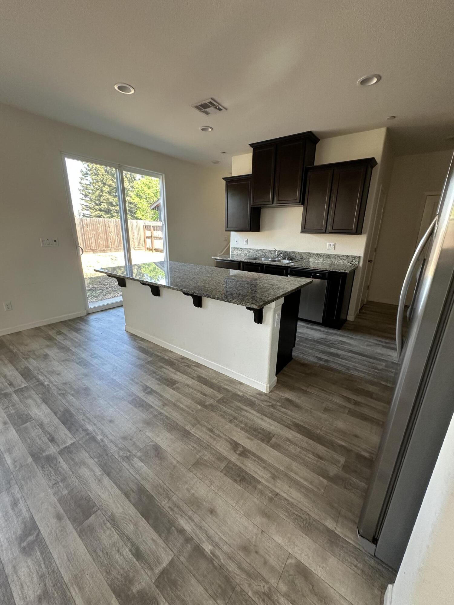 3728 E Kaweah Ave, Visalia, CA 93292