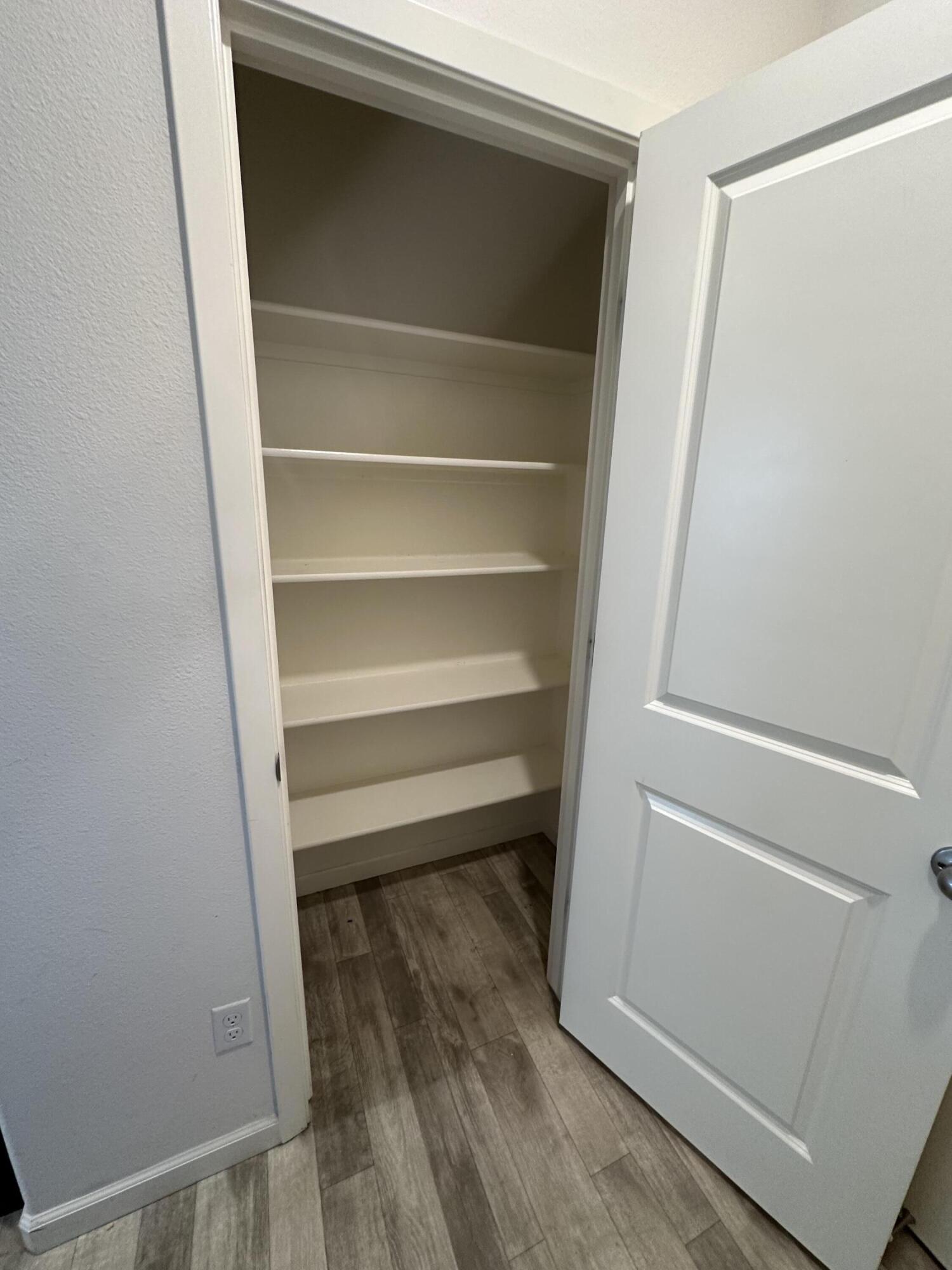 3728 E Kaweah Ave, Visalia, CA 93292