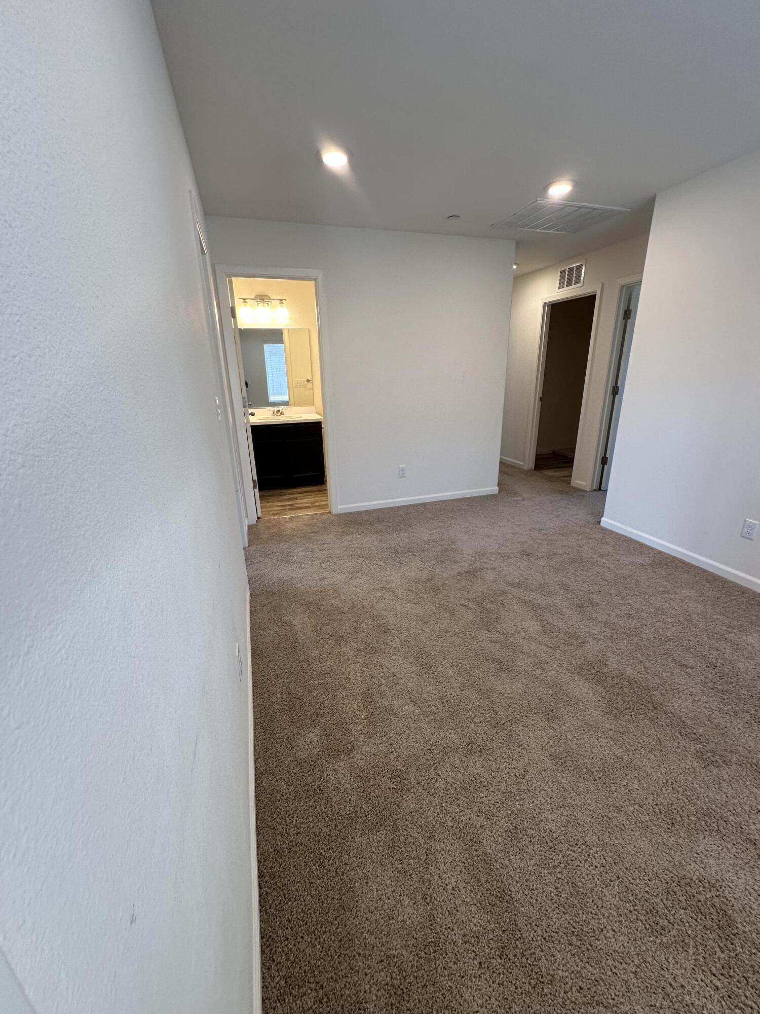 3728 E Kaweah Ave, Visalia, CA 93292