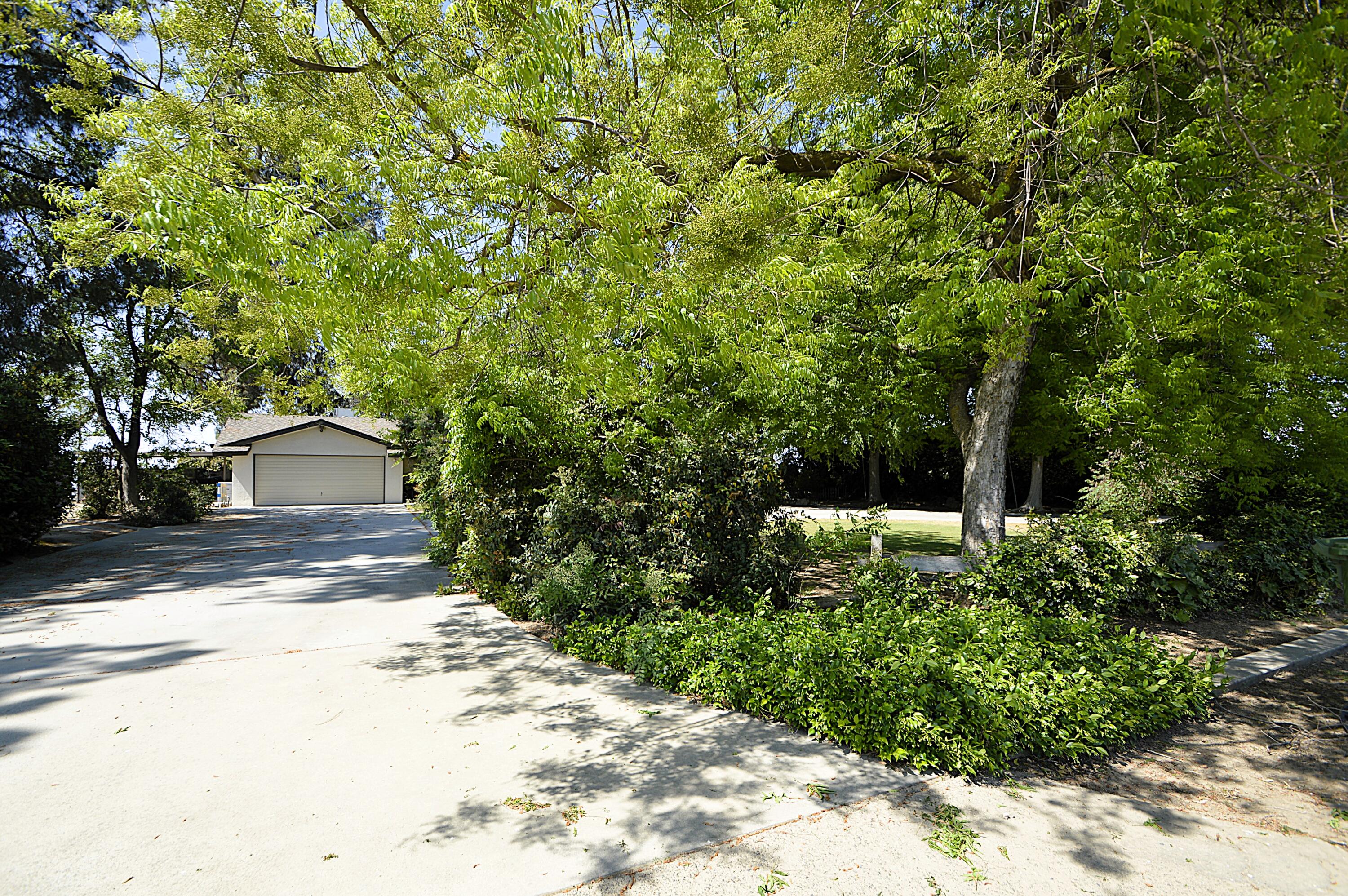 41493 Road 96, Dinuba, CA 93618