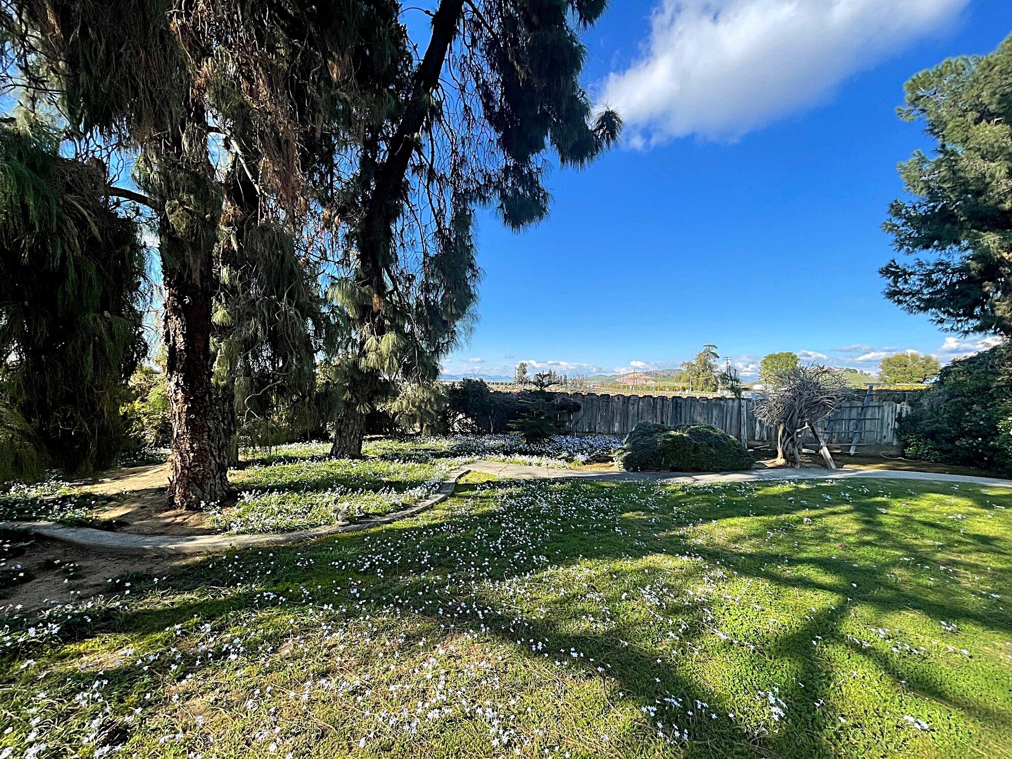 41493 Road 96, Dinuba, CA 93618