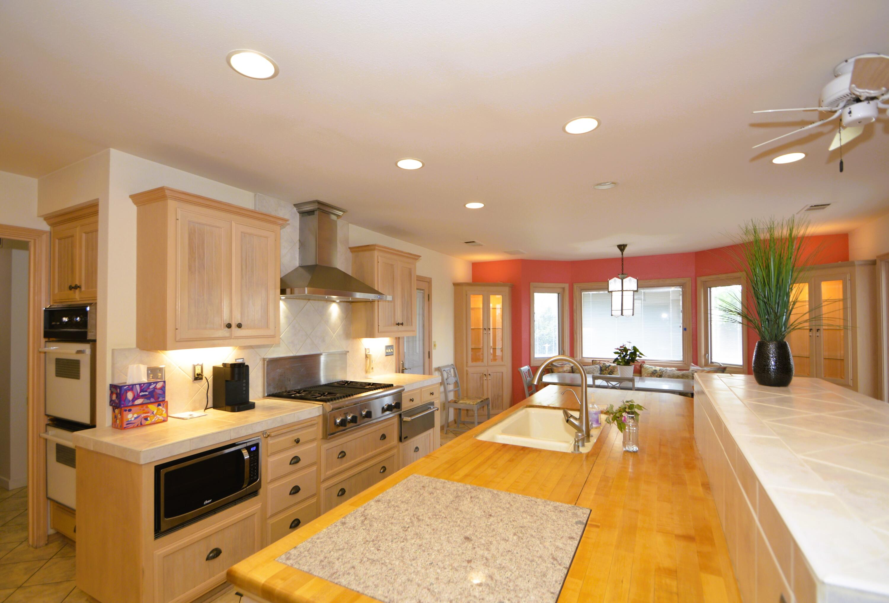 41493 Road 96, Dinuba, CA 93618