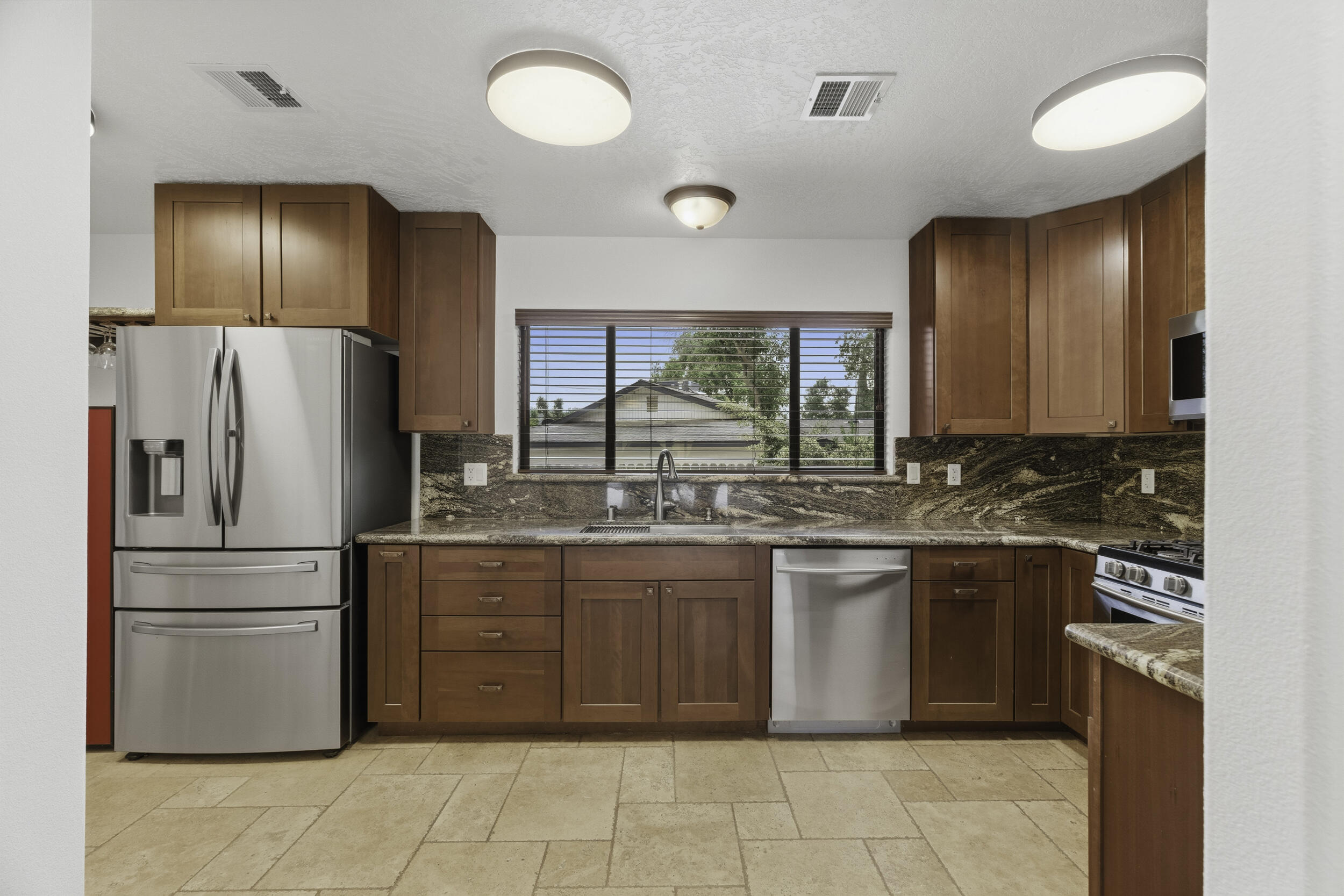 32339 Fairway Dr, Springville, CA 93265