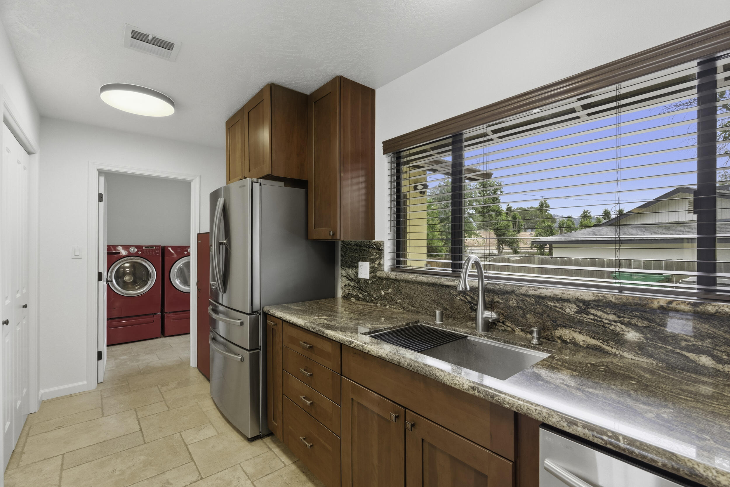 32339 Fairway Dr, Springville, CA 93265