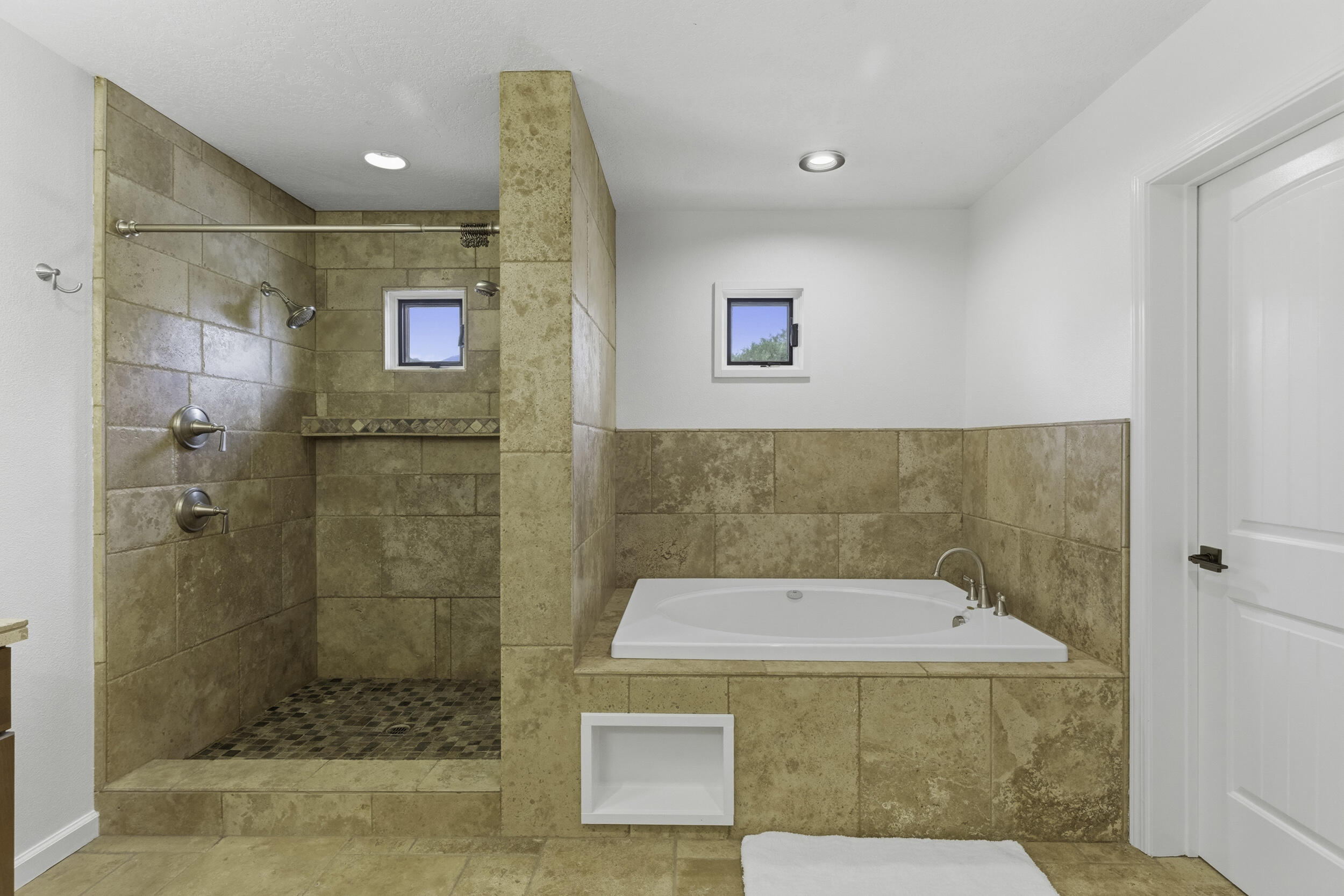 32339 Fairway Dr, Springville, CA 93265