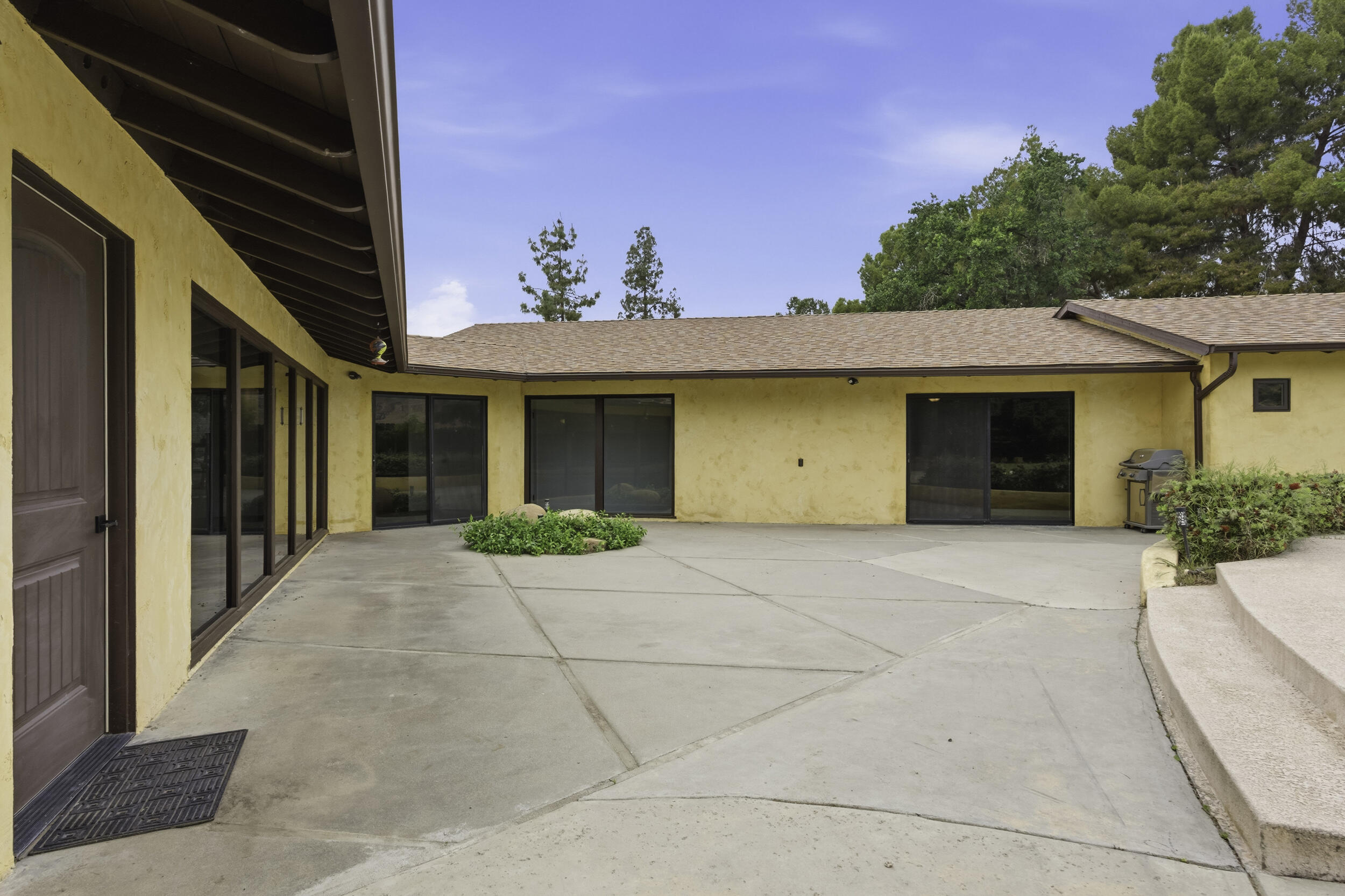 32339 Fairway Dr, Springville, CA 93265