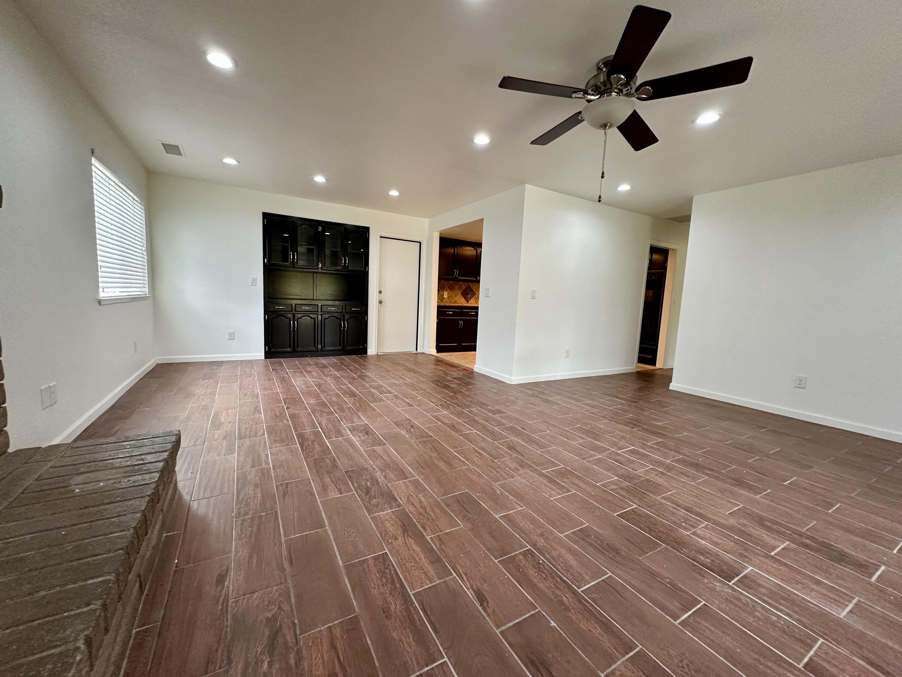 3030 W Orchard Ave, Visalia, CA 93277