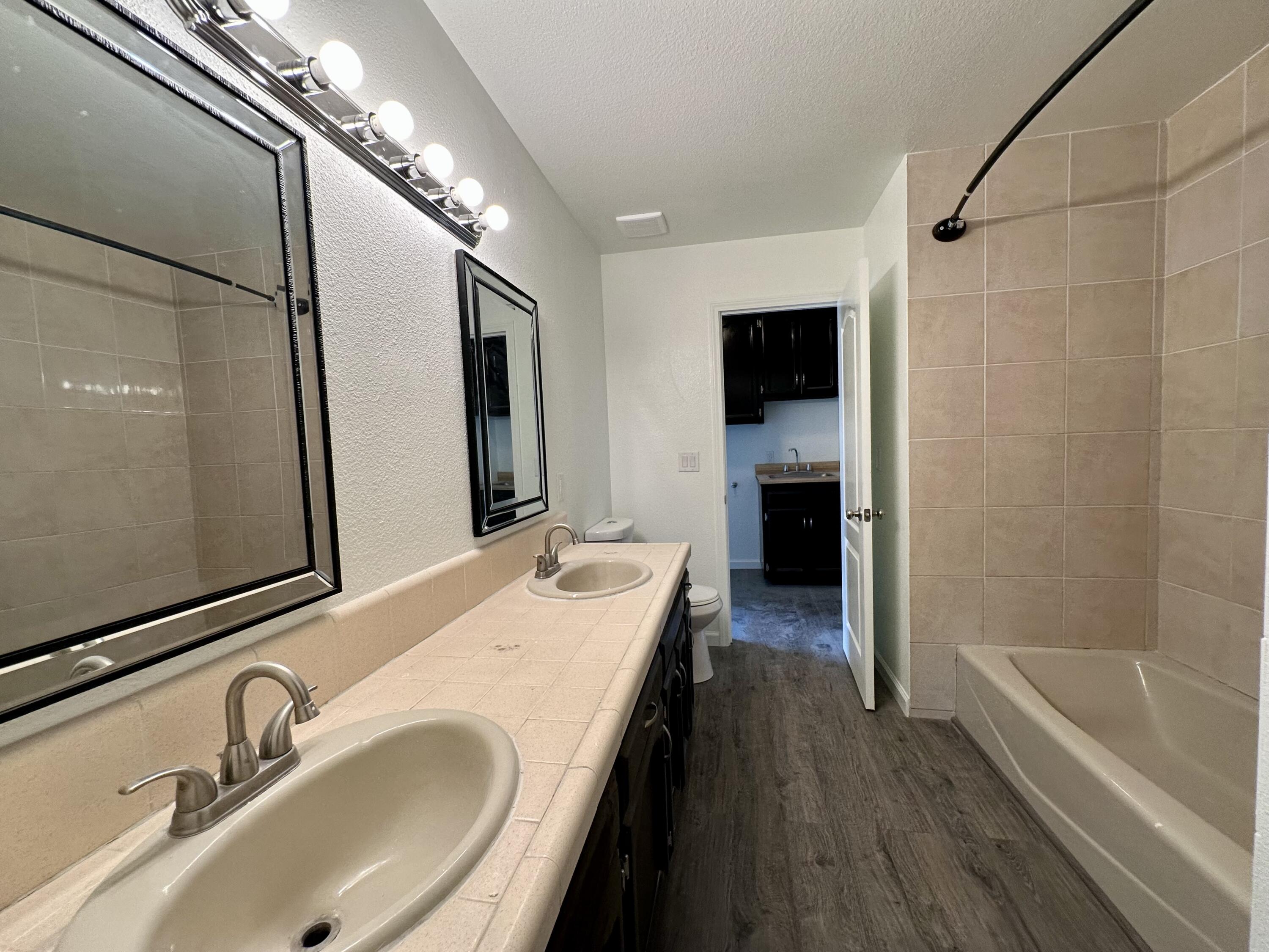 3030 W Orchard Ave, Visalia, CA 93277