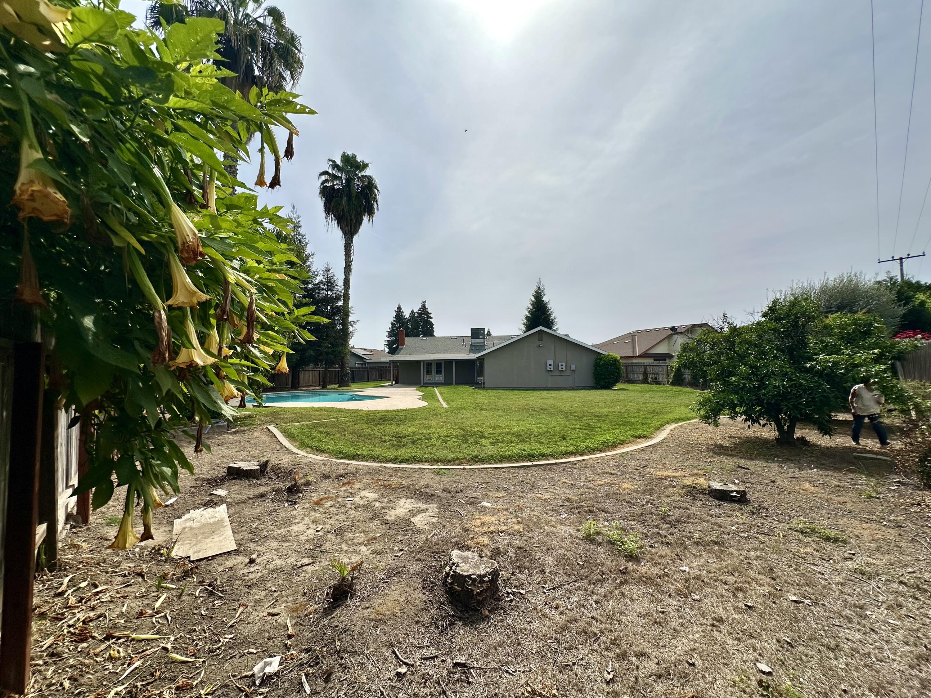 3030 W Orchard Ave, Visalia, CA 93277