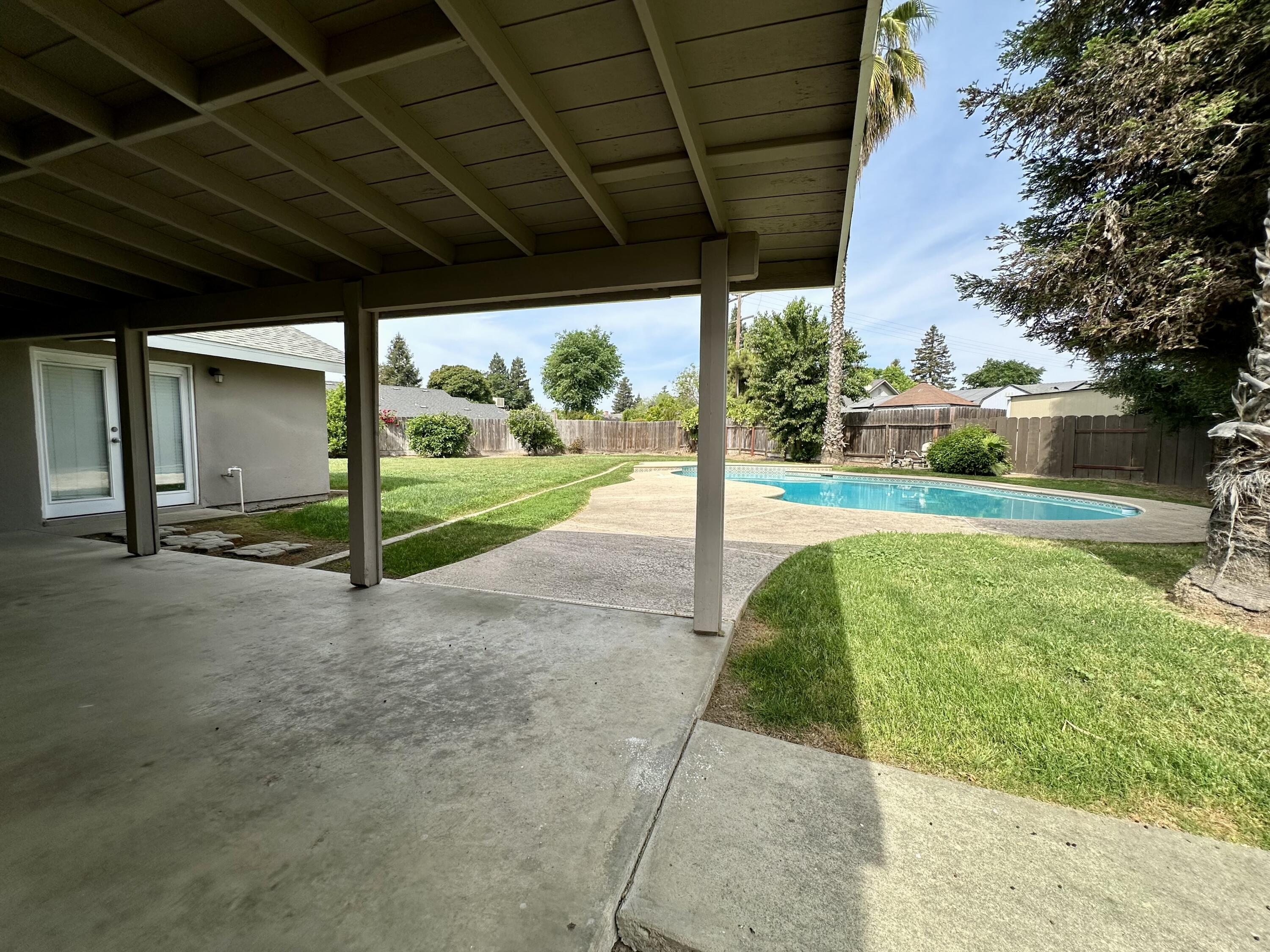 3030 W Orchard Ave, Visalia, CA 93277