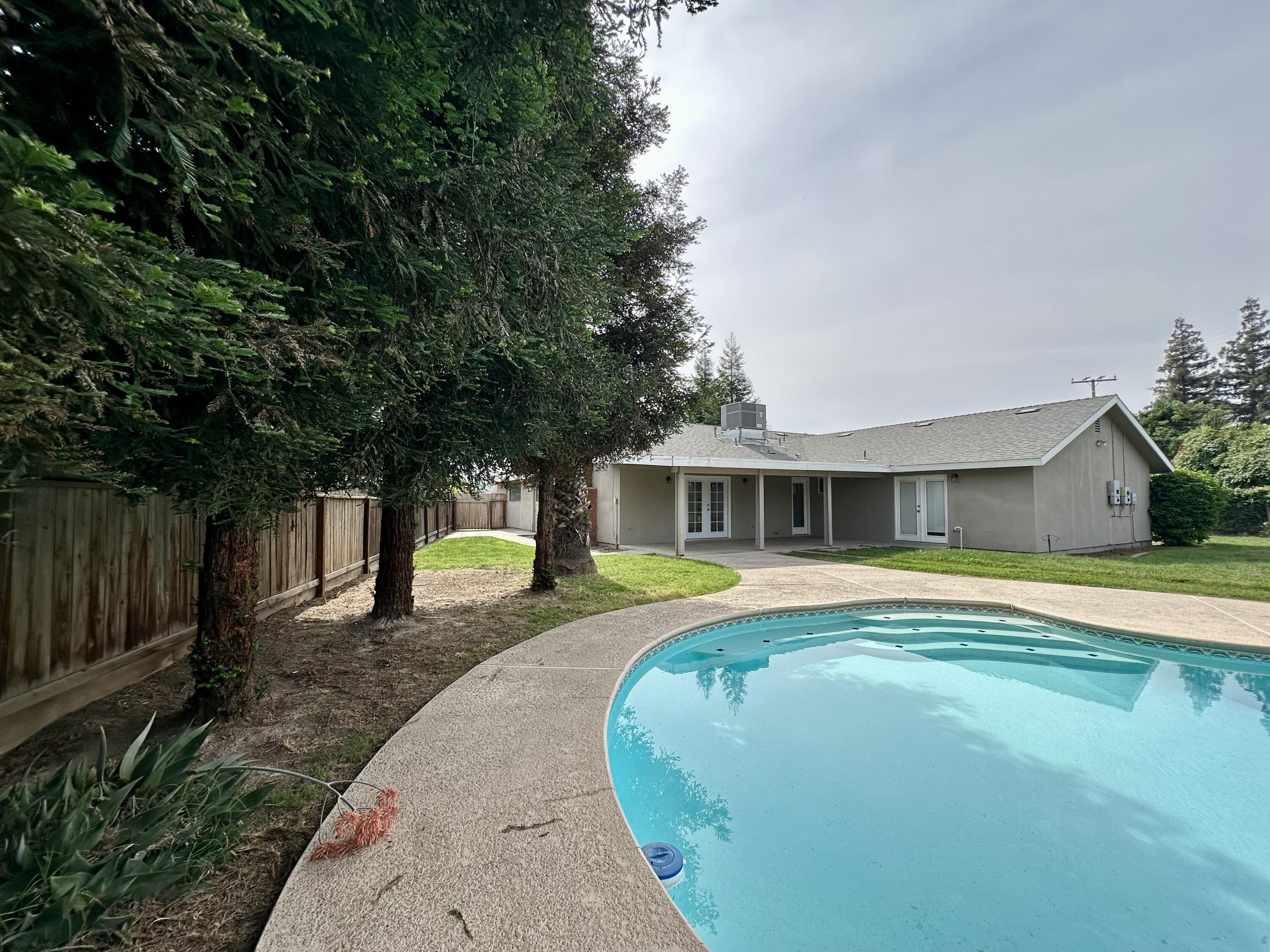 3030 W Orchard Ave, Visalia, CA 93277