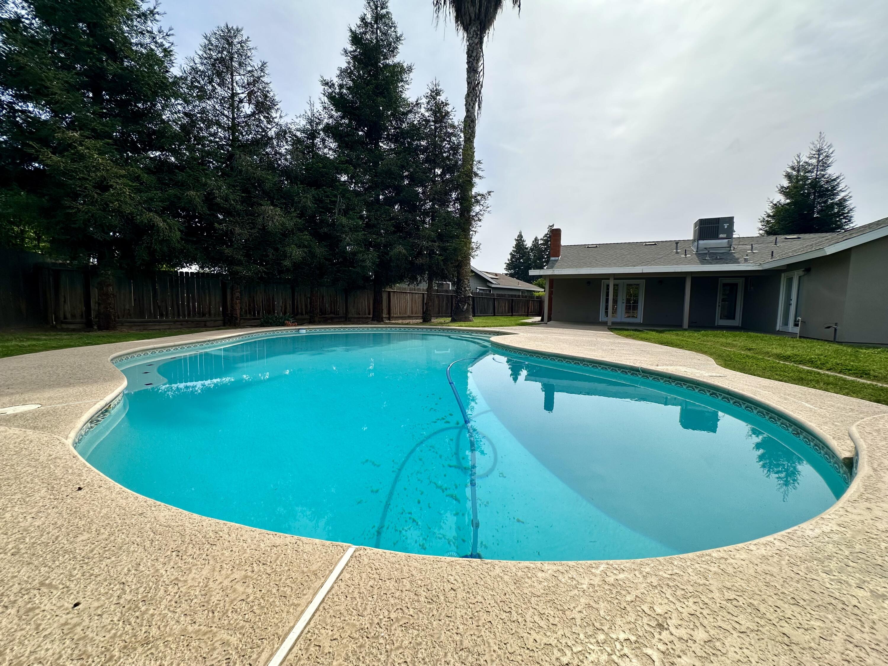 3030 W Orchard Ave, Visalia, CA 93277